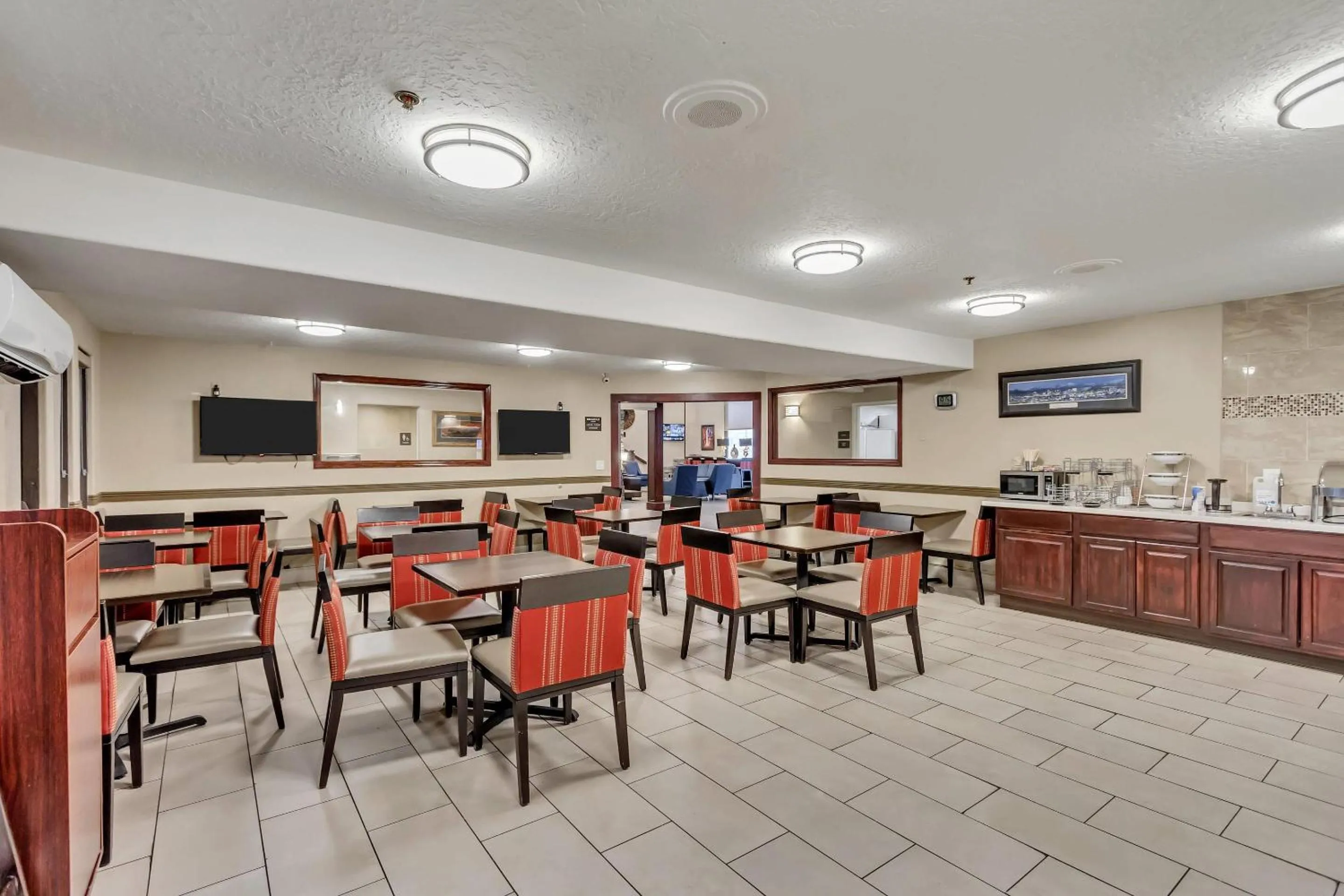 Breakfast in Comfort Inn Murray – Salt Lake City South