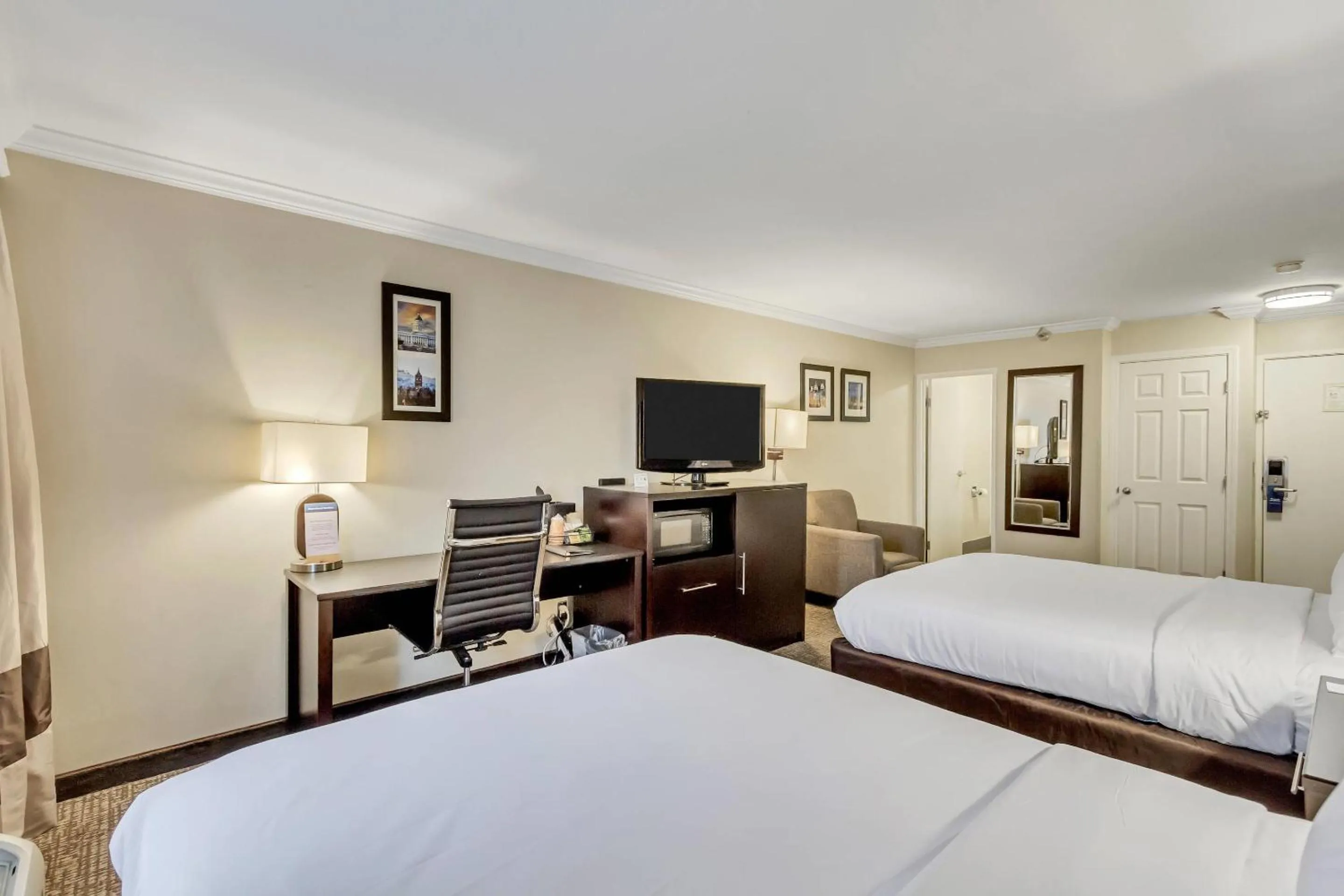 Bedroom, Bed in Comfort Inn Murray – Salt Lake City South