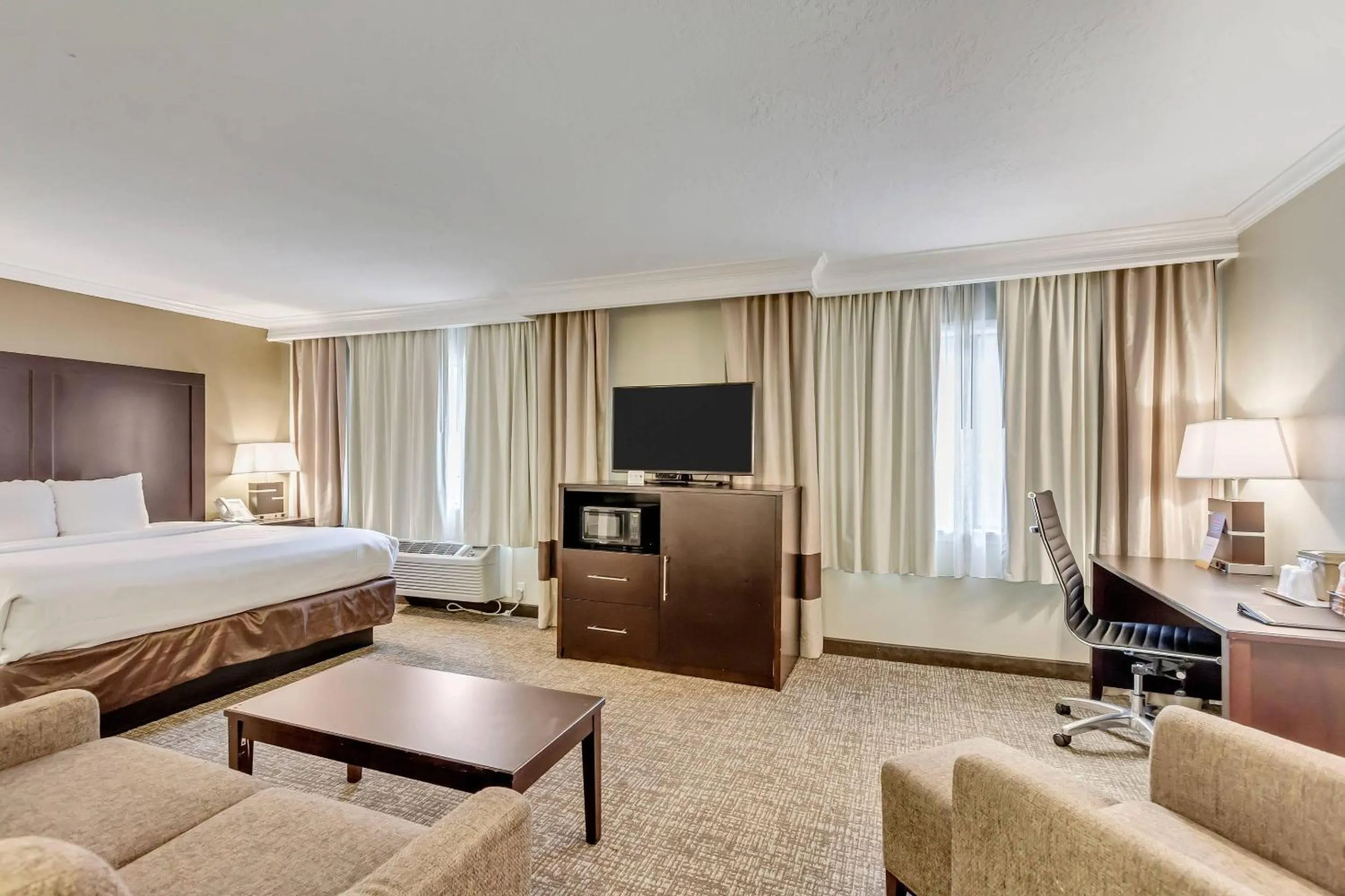 Bedroom, Bed in Comfort Inn Murray – Salt Lake City South