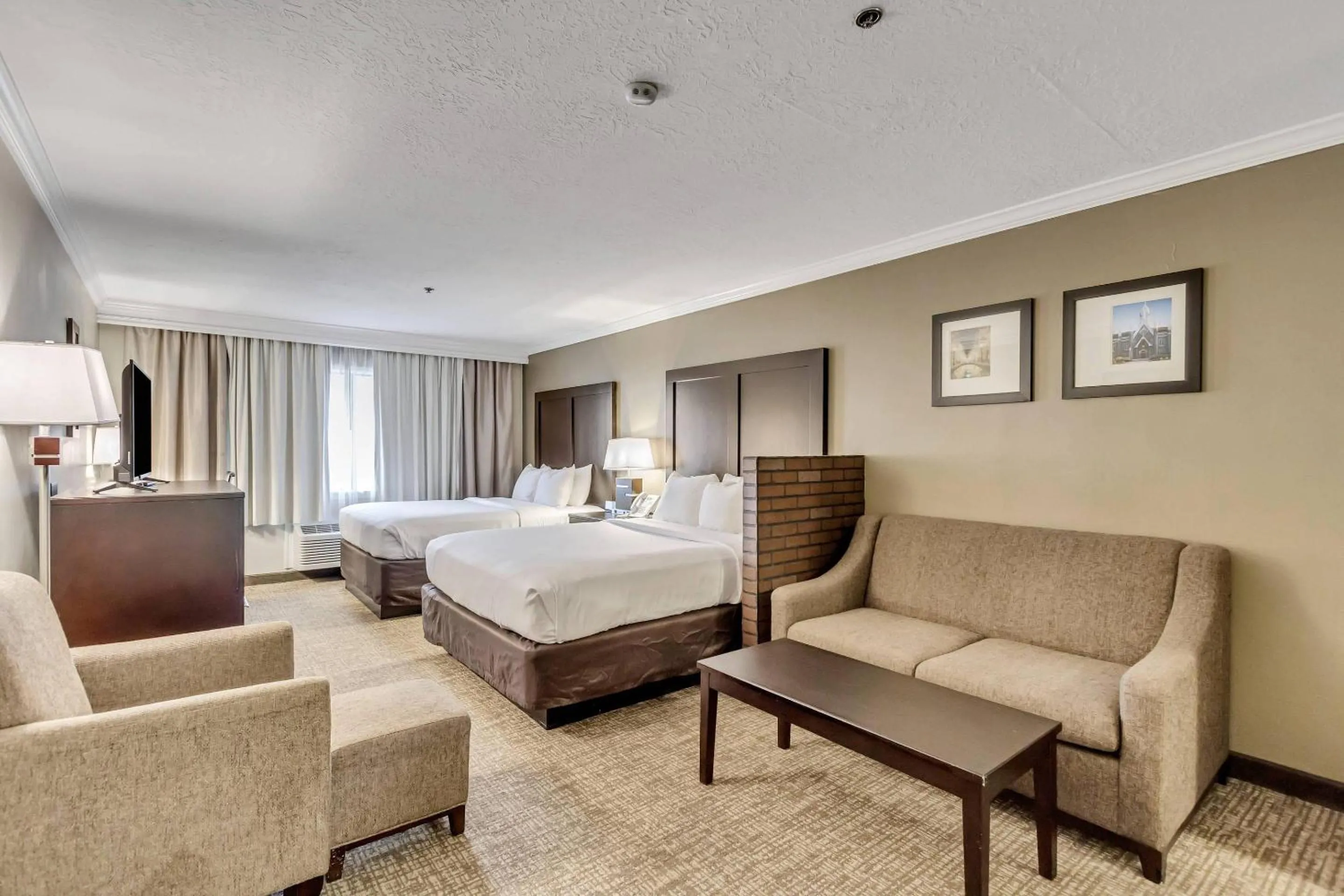 Bedroom, Bed in Comfort Inn Murray – Salt Lake City South