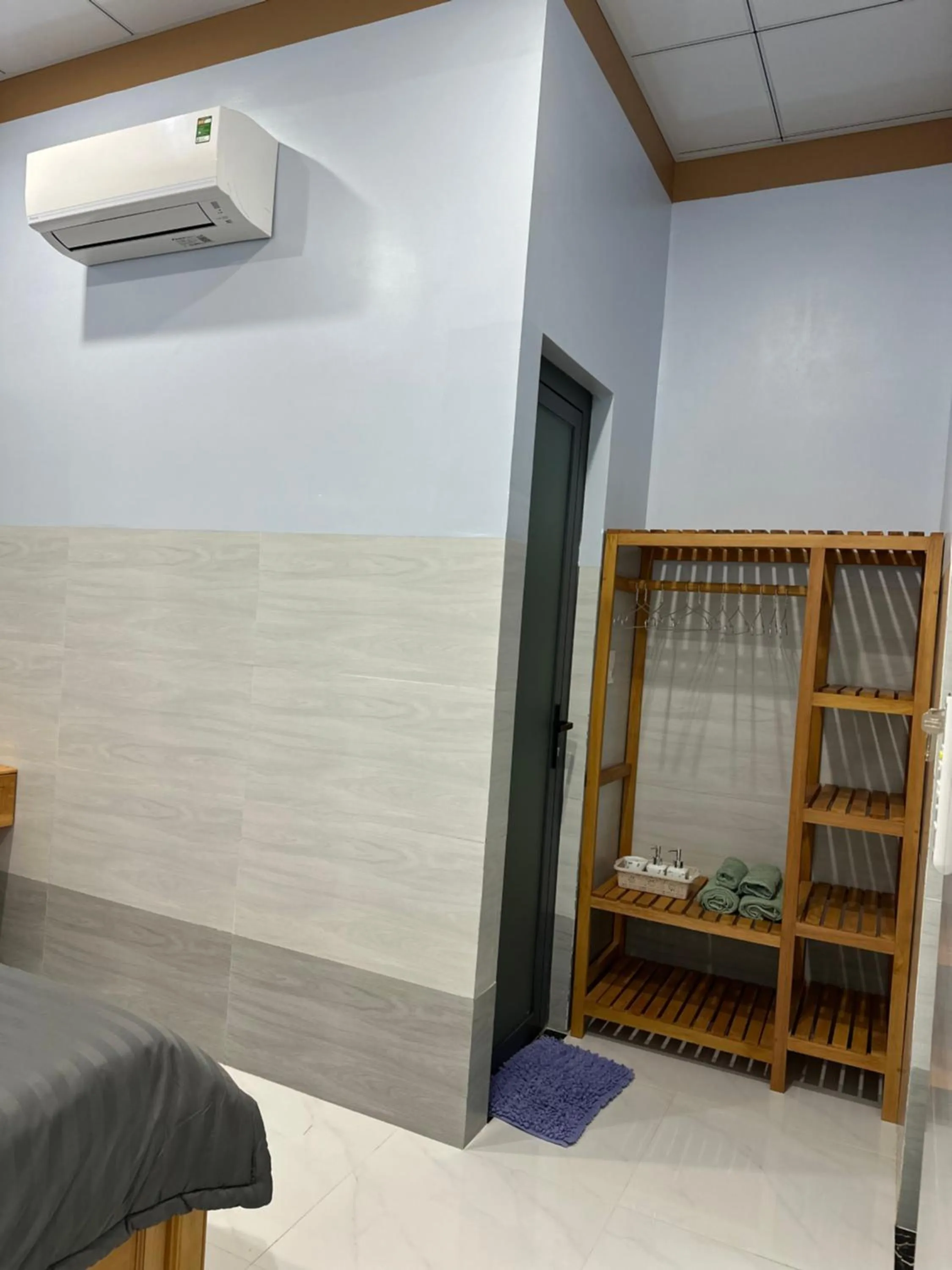 air conditioner in Homestay 1991