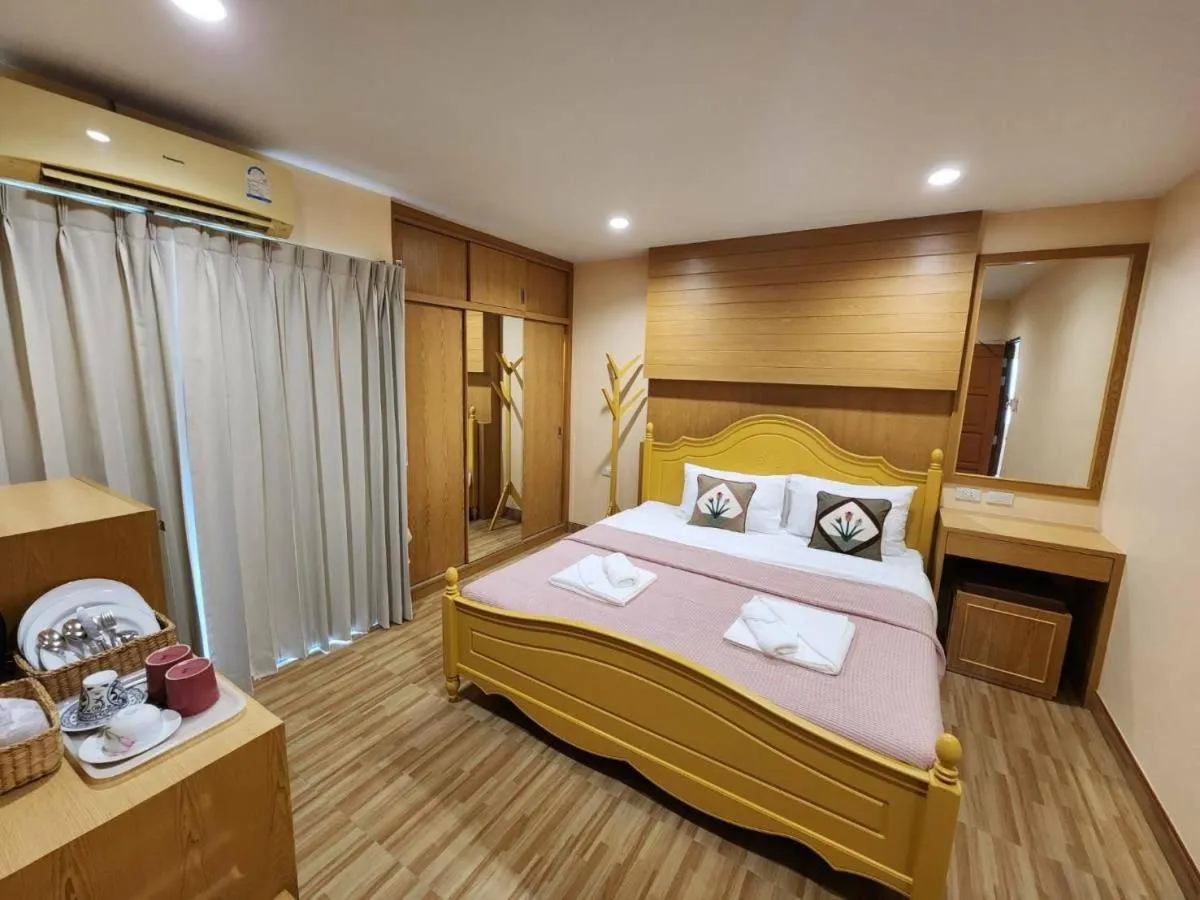 Bed in Alaita Hostel Patong