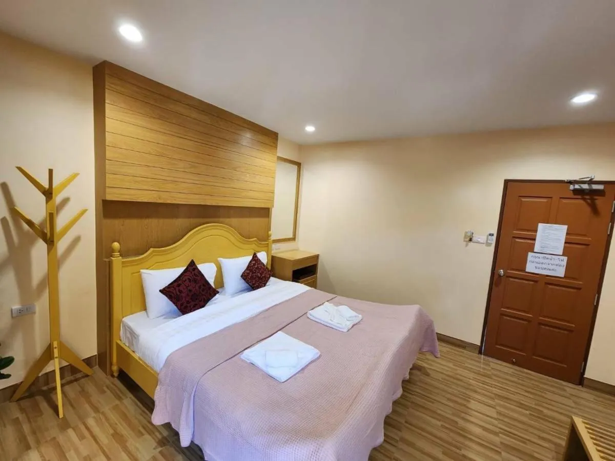 Bed in Alaita Hostel Patong