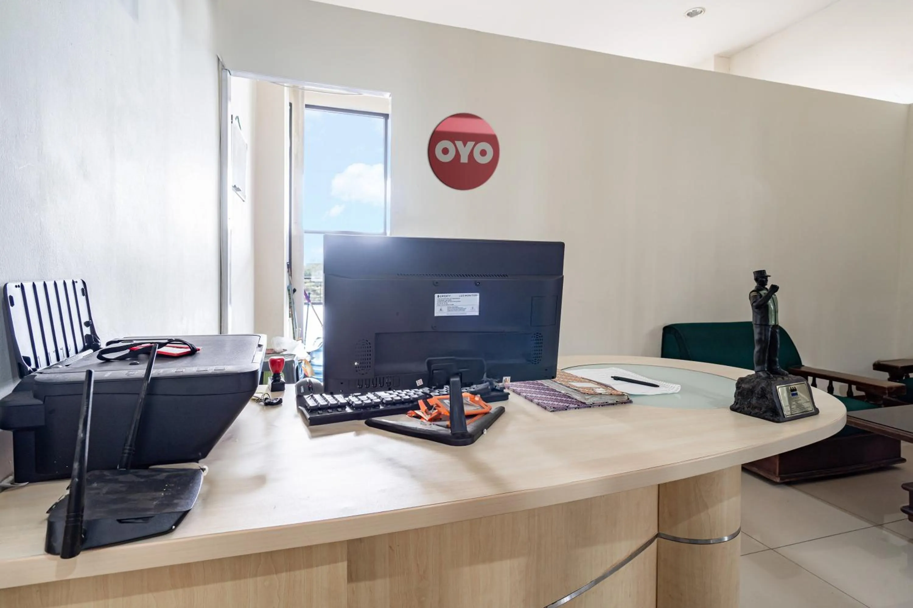 Lobby or reception in Hotel O Tamansari Panoramic Apartment By Anwar