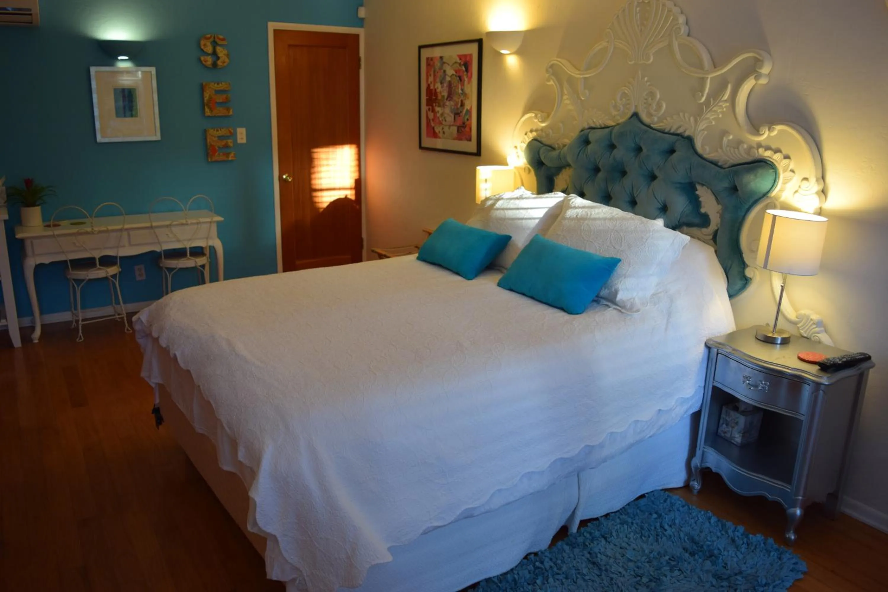 Bedroom, Bed in Beverly Hills Celebrity Home