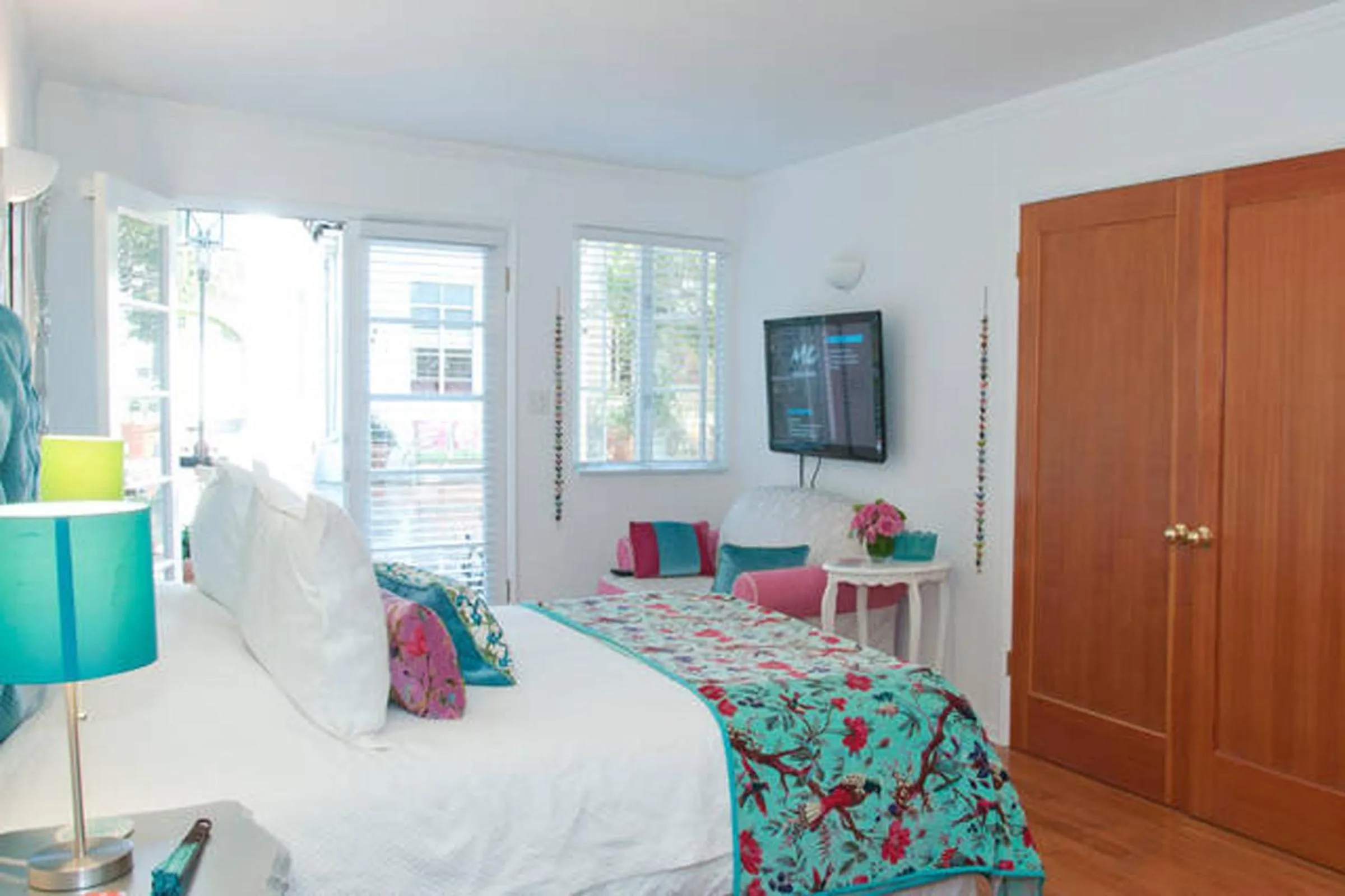 Bedroom, Bed in Beverly Hills Celebrity Home