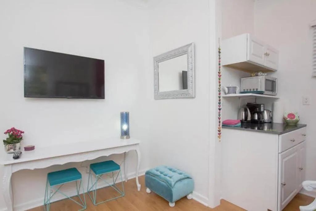 TV and multimedia in Beverly Hills Celebrity Home