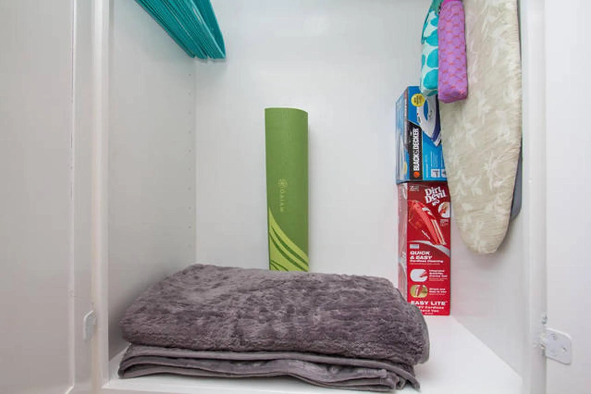 Decorative detail, Bed in Beverly Hills Celebrity Home