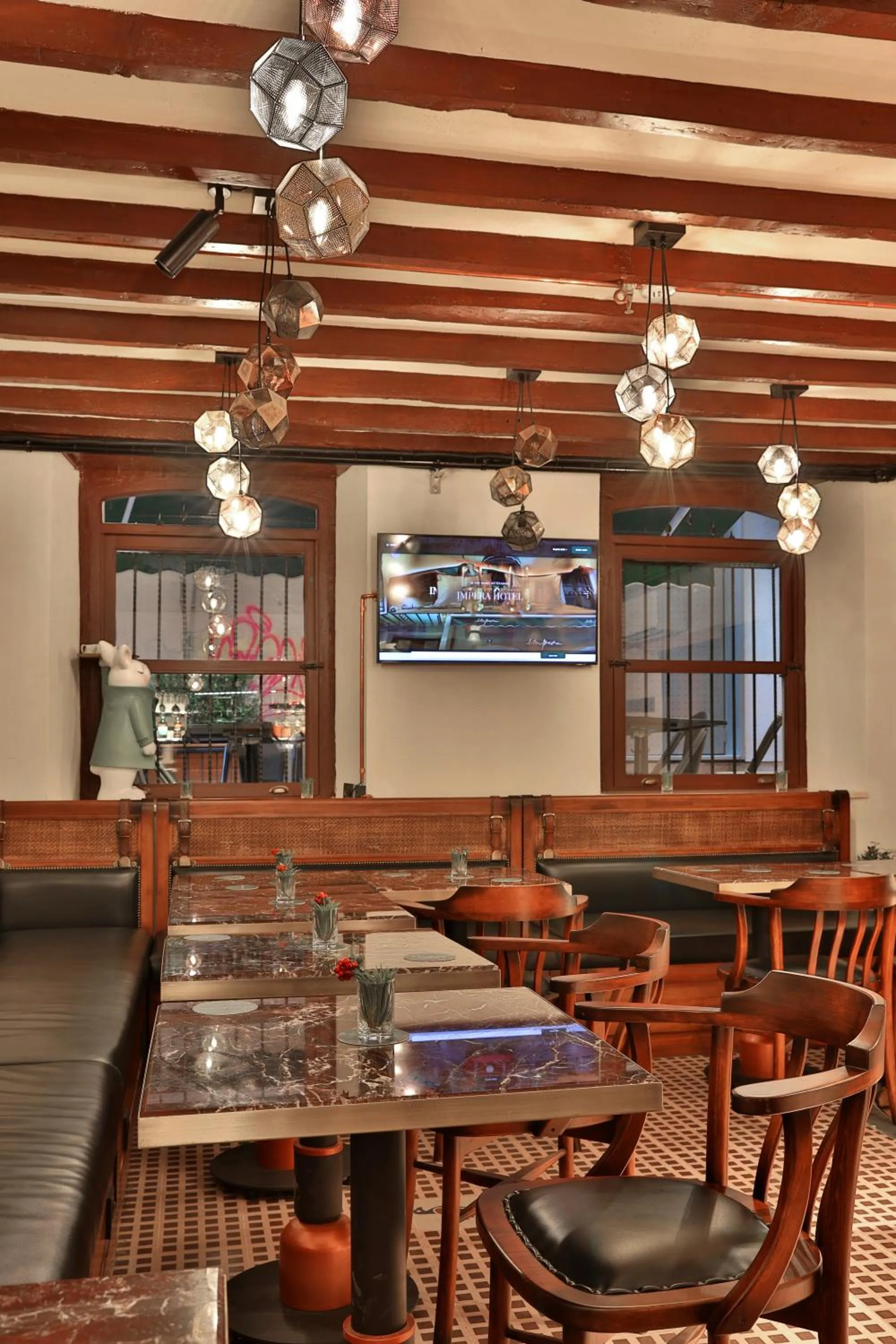 Restaurant/places to eat in Impera Hotel - Special Category