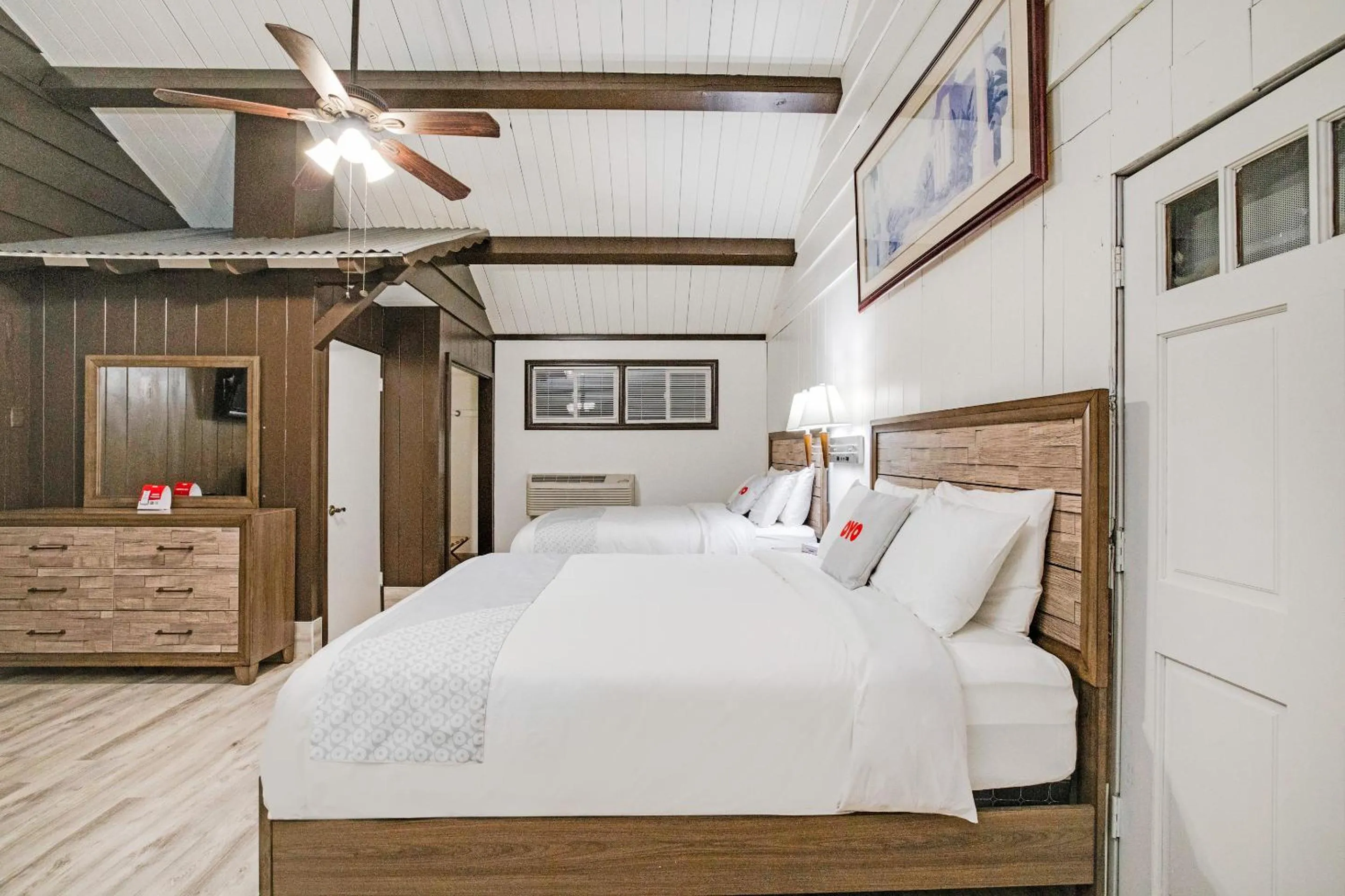 Bedroom in Arrowhead Tree Top Lodge