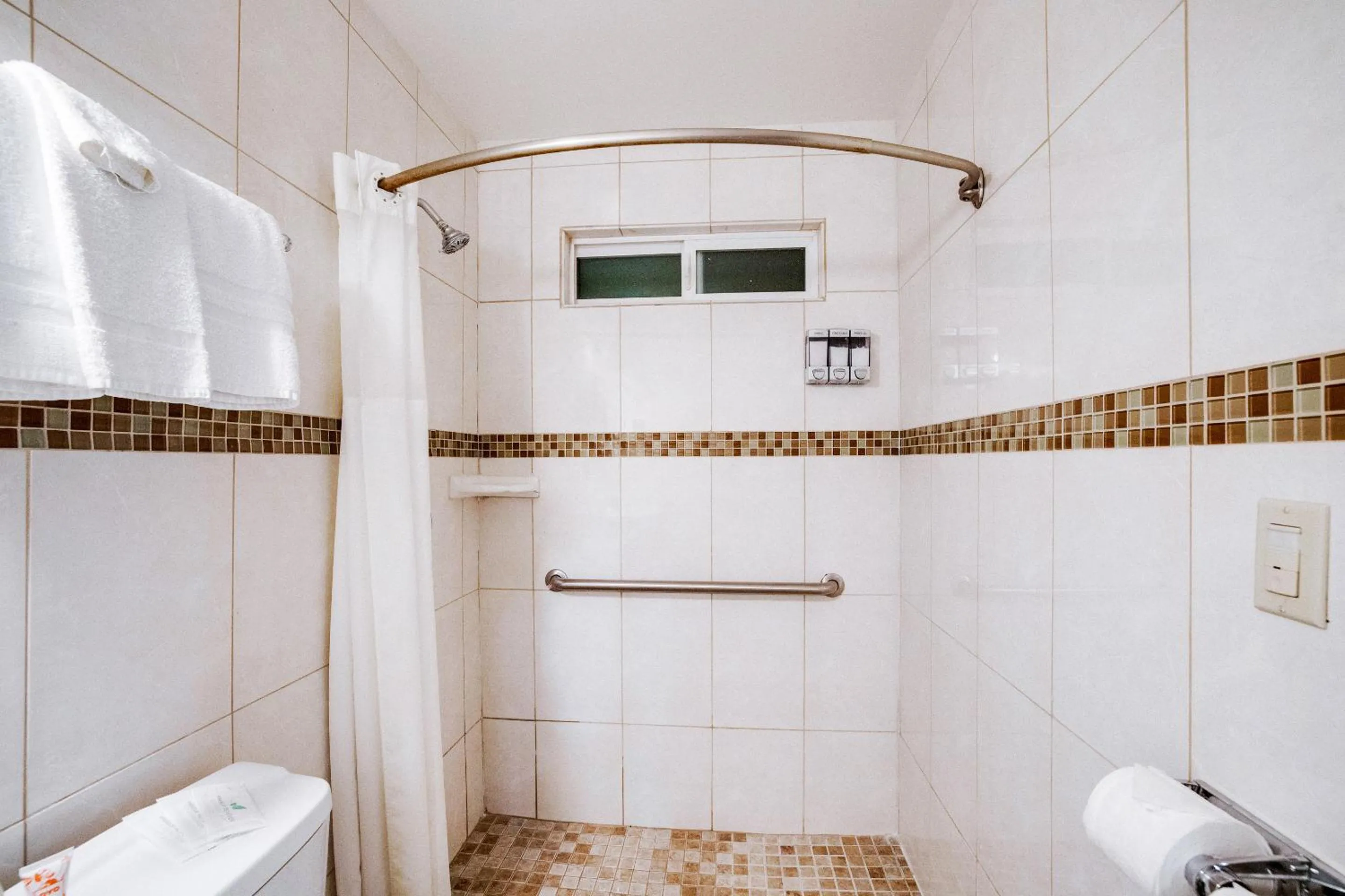 Bathroom in Arrowhead Tree Top Lodge