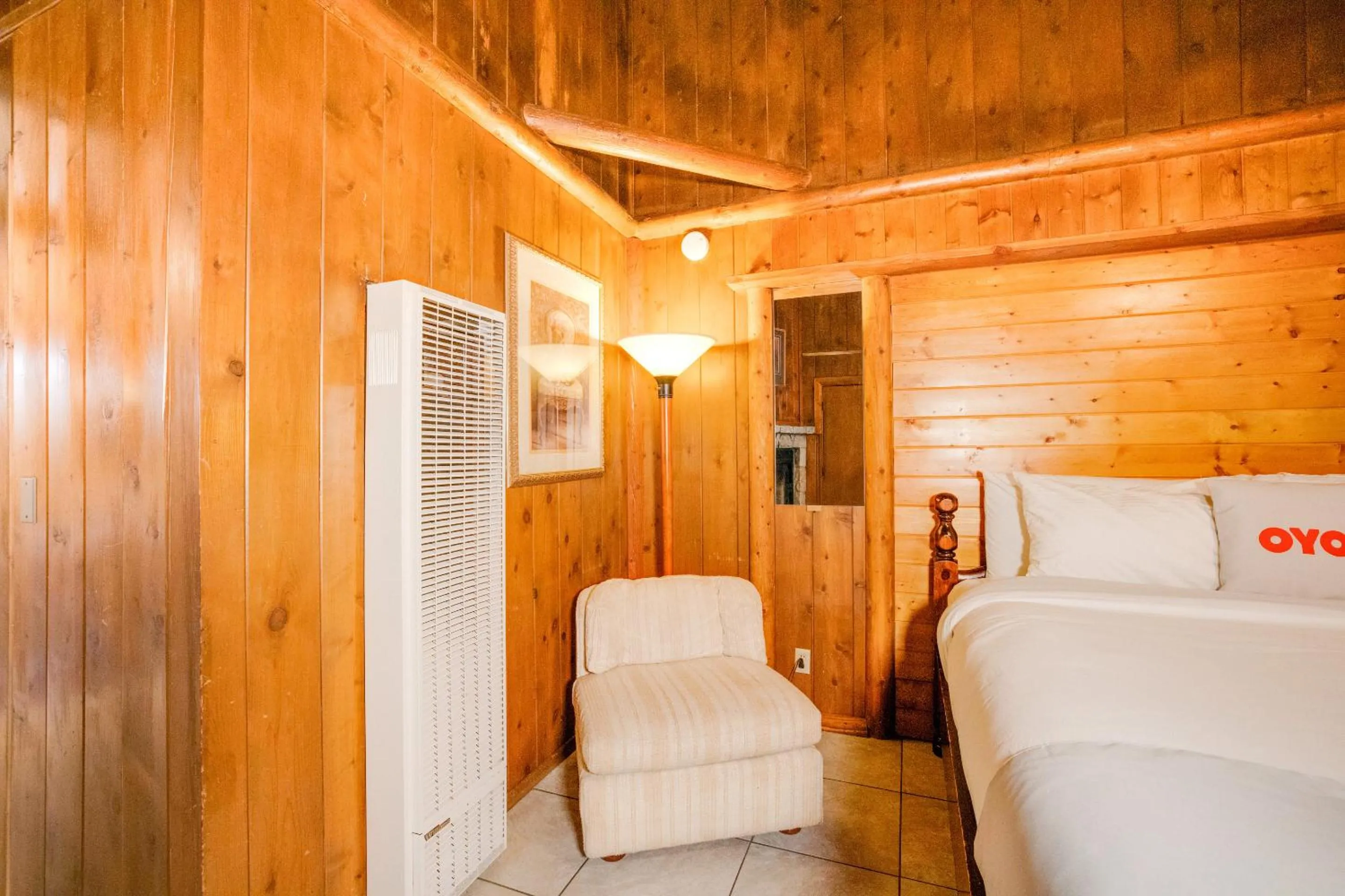 Bedroom in Arrowhead Tree Top Lodge