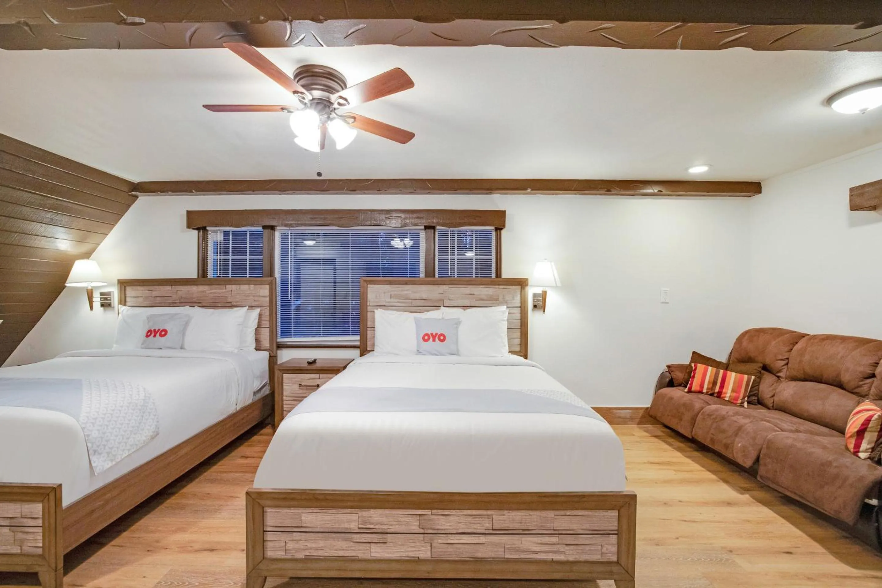 Bedroom in Arrowhead Tree Top Lodge