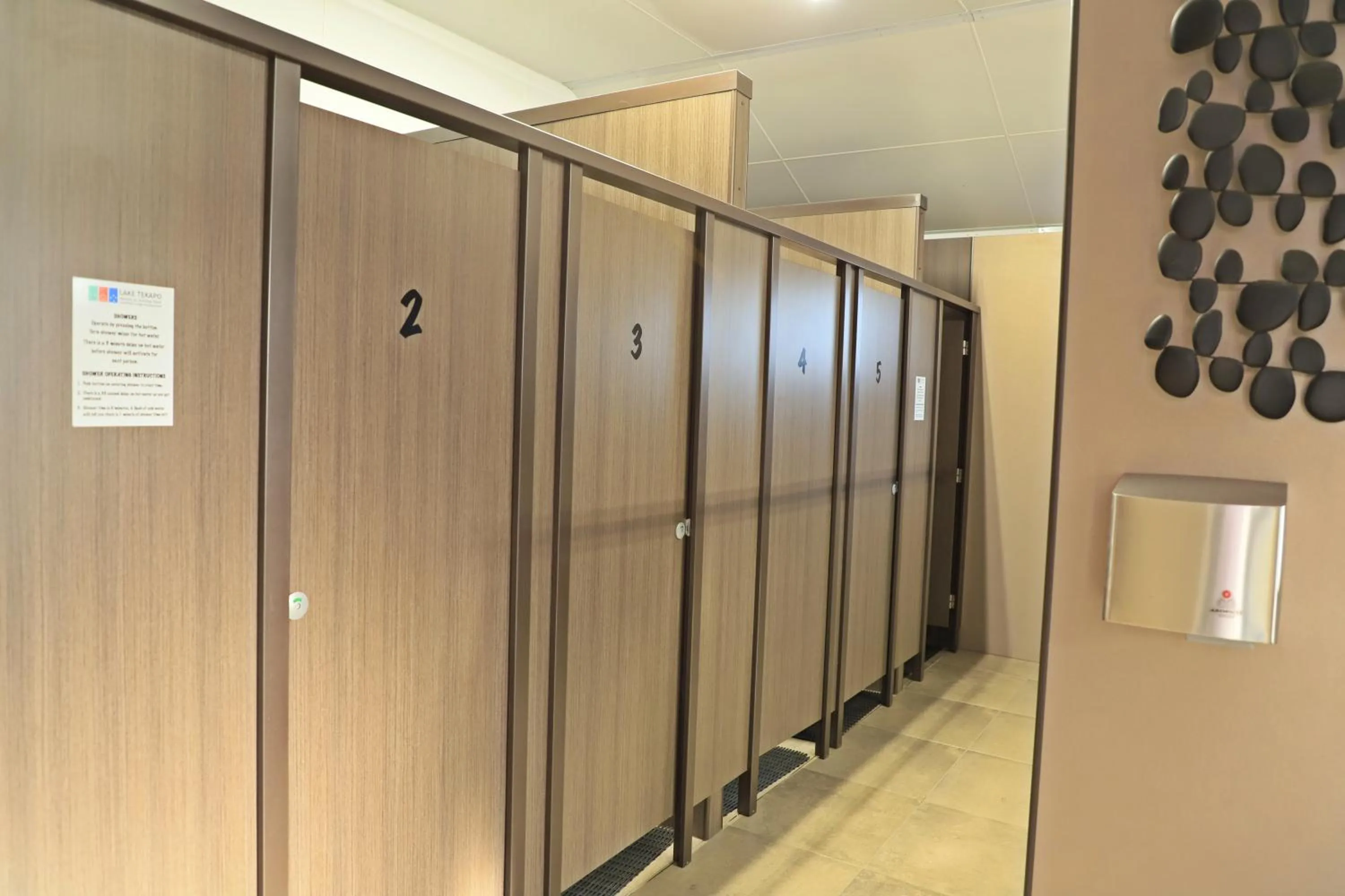 Lakes Edge Holiday Park