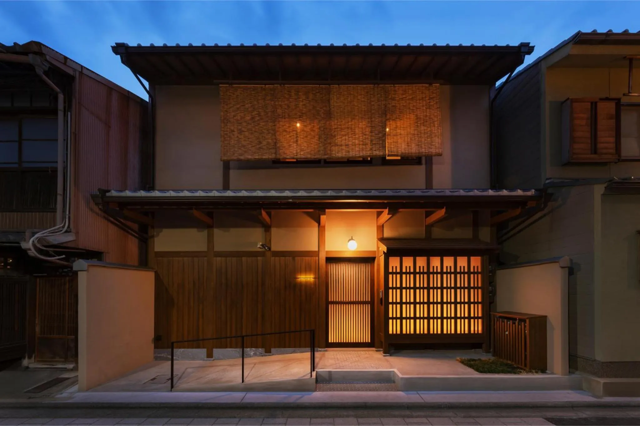 Property building in Rinn Kyoto Miyagawasuji hitotose Aki