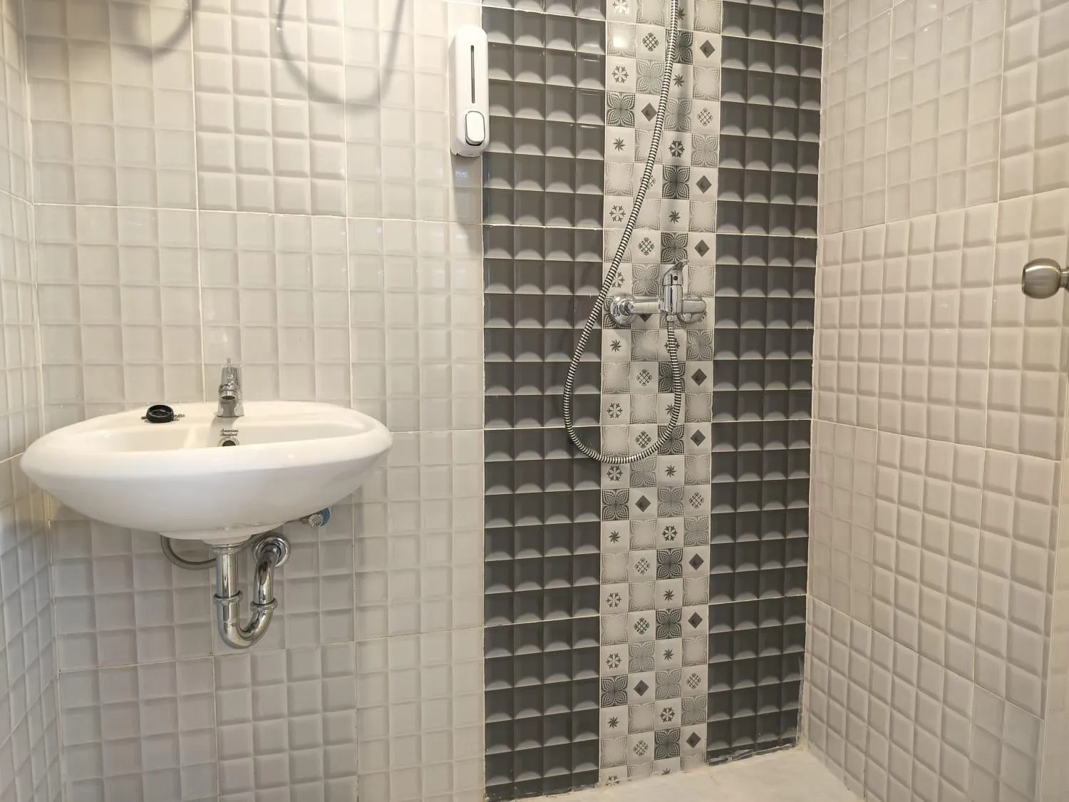 Bathroom in Alhesa Apartment