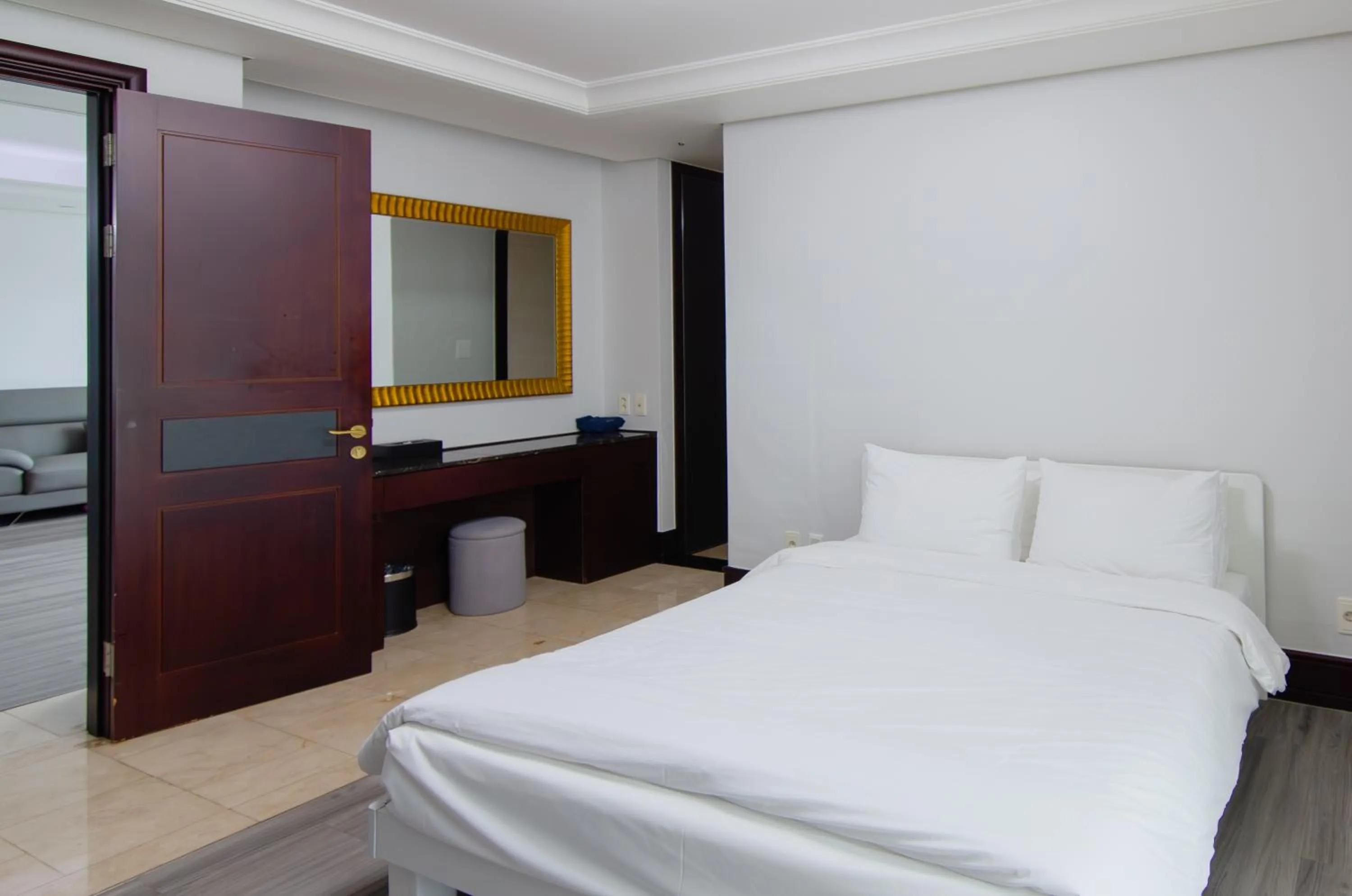 Bed in Centum Convention Hotel In Centum