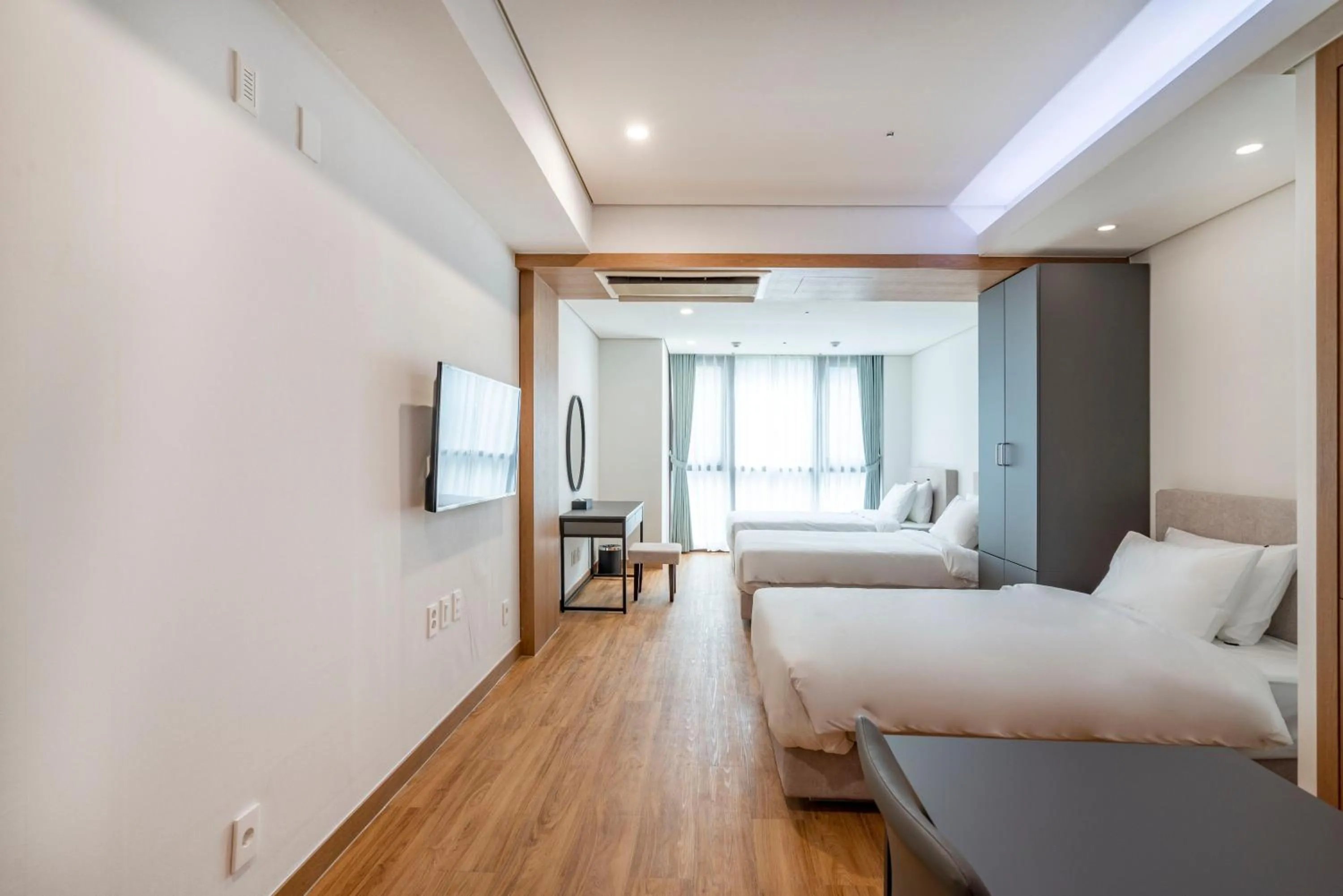 TV and multimedia, Bed in Centum Convention Hotel In Centum