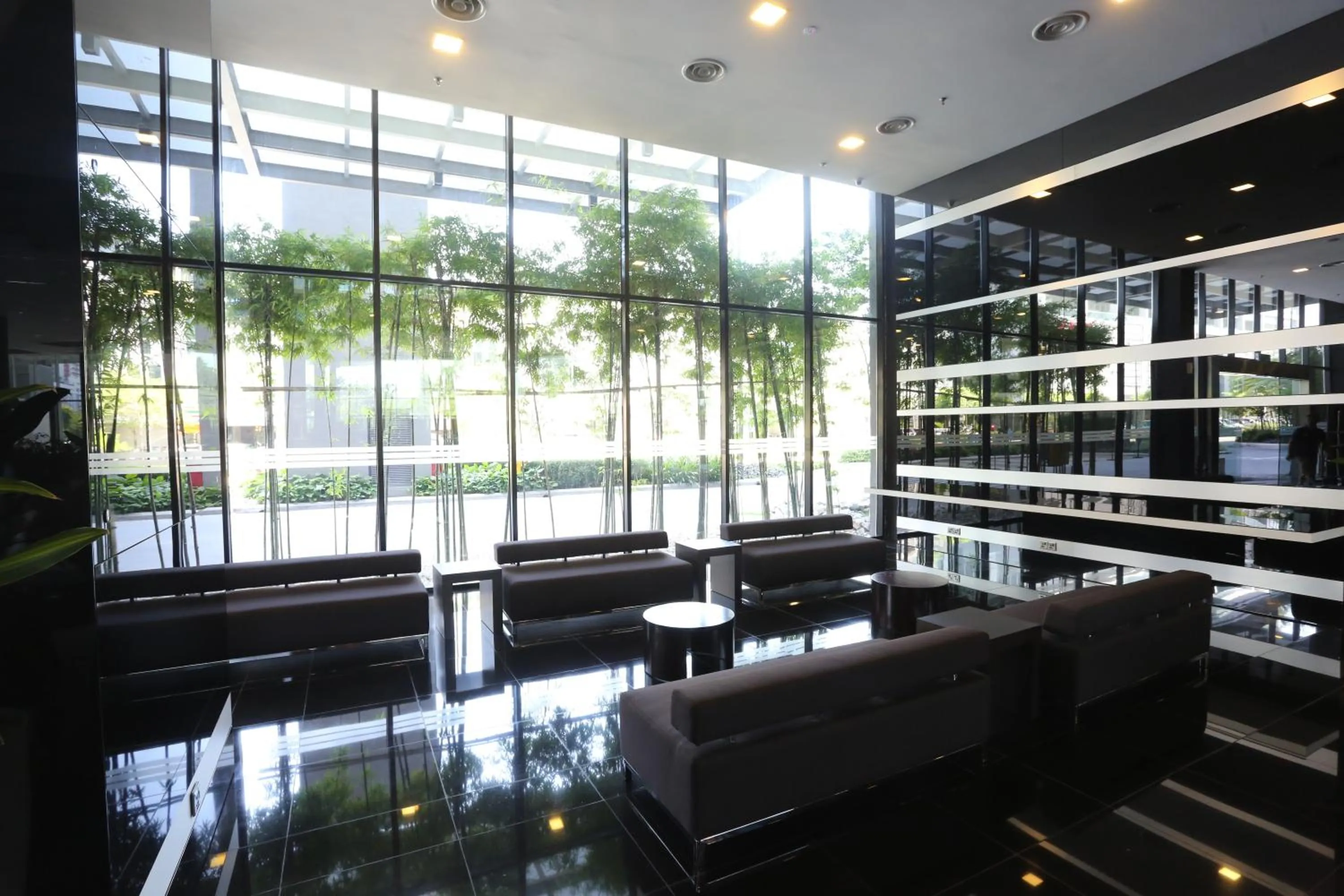 Lobby or reception in e.City Hotel@OneCity