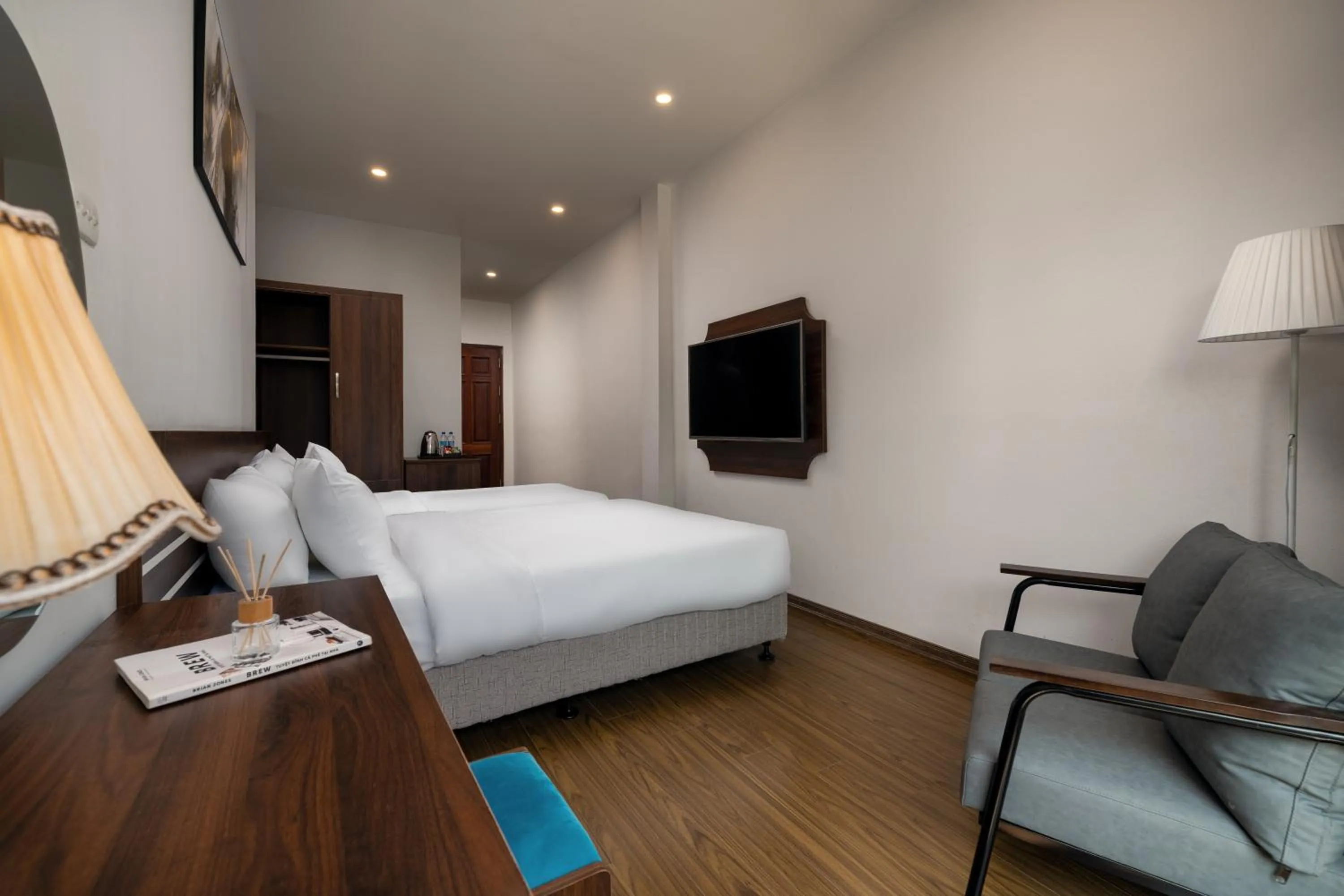 Bed in Astoria Hanoi Hotel & Travel