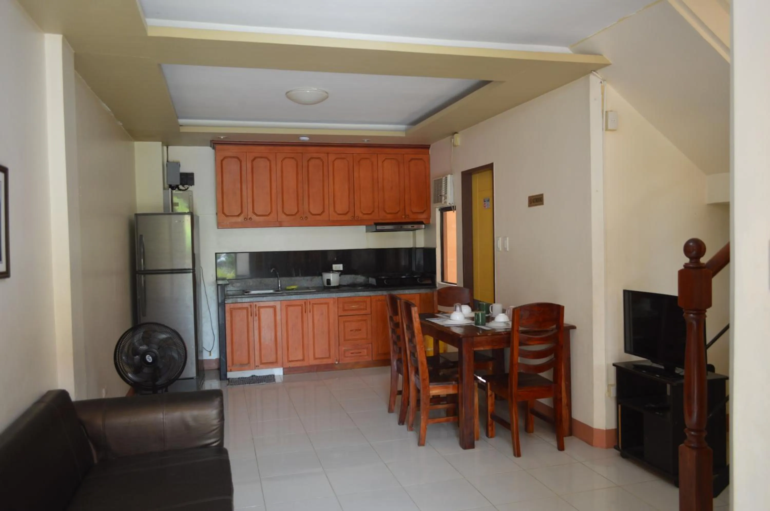 Manora Apartment