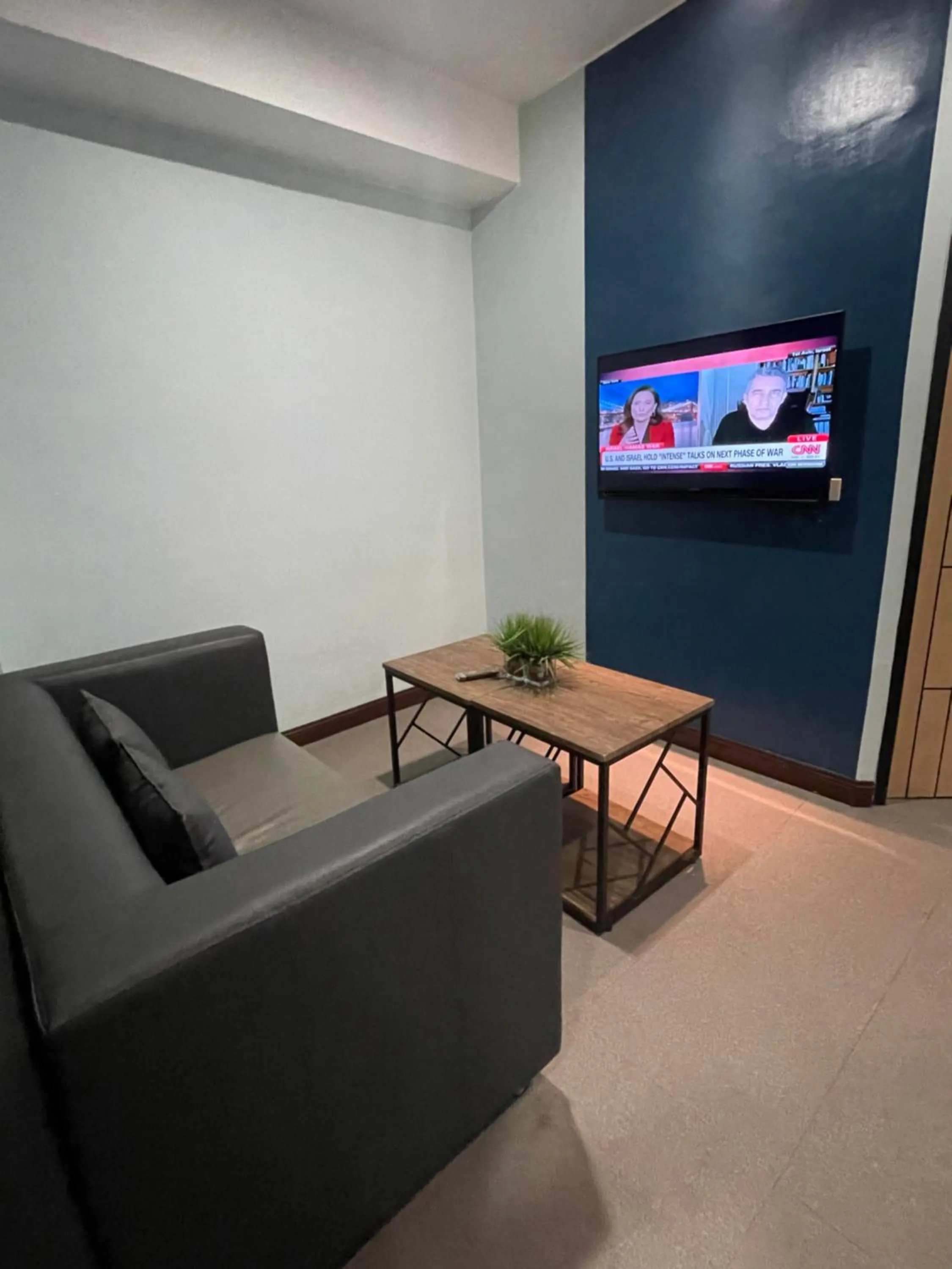 TV and multimedia in Homes at Bay Area Suites by SMS Hospitality