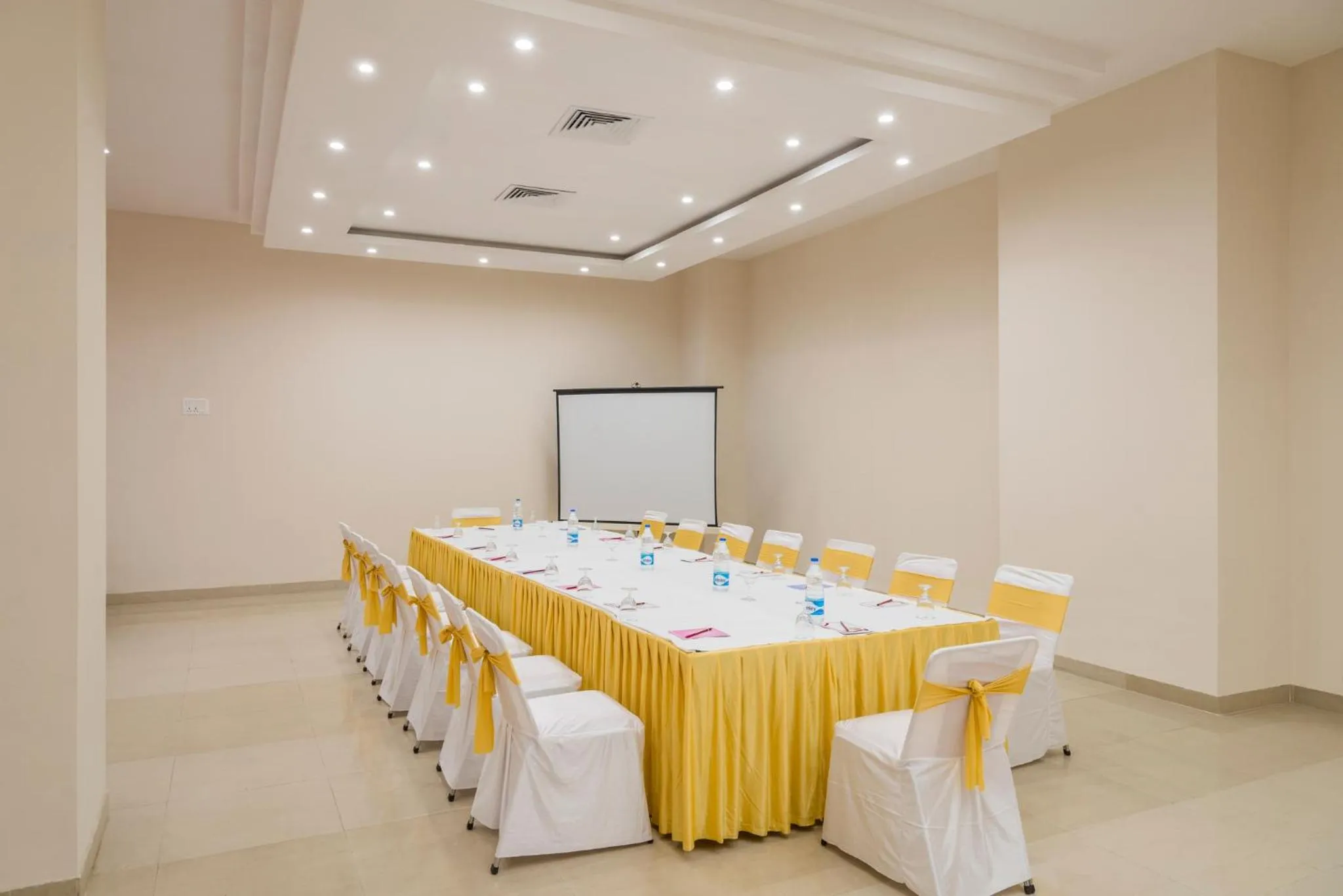 Hotel Inclover-A Peaceful Retreat