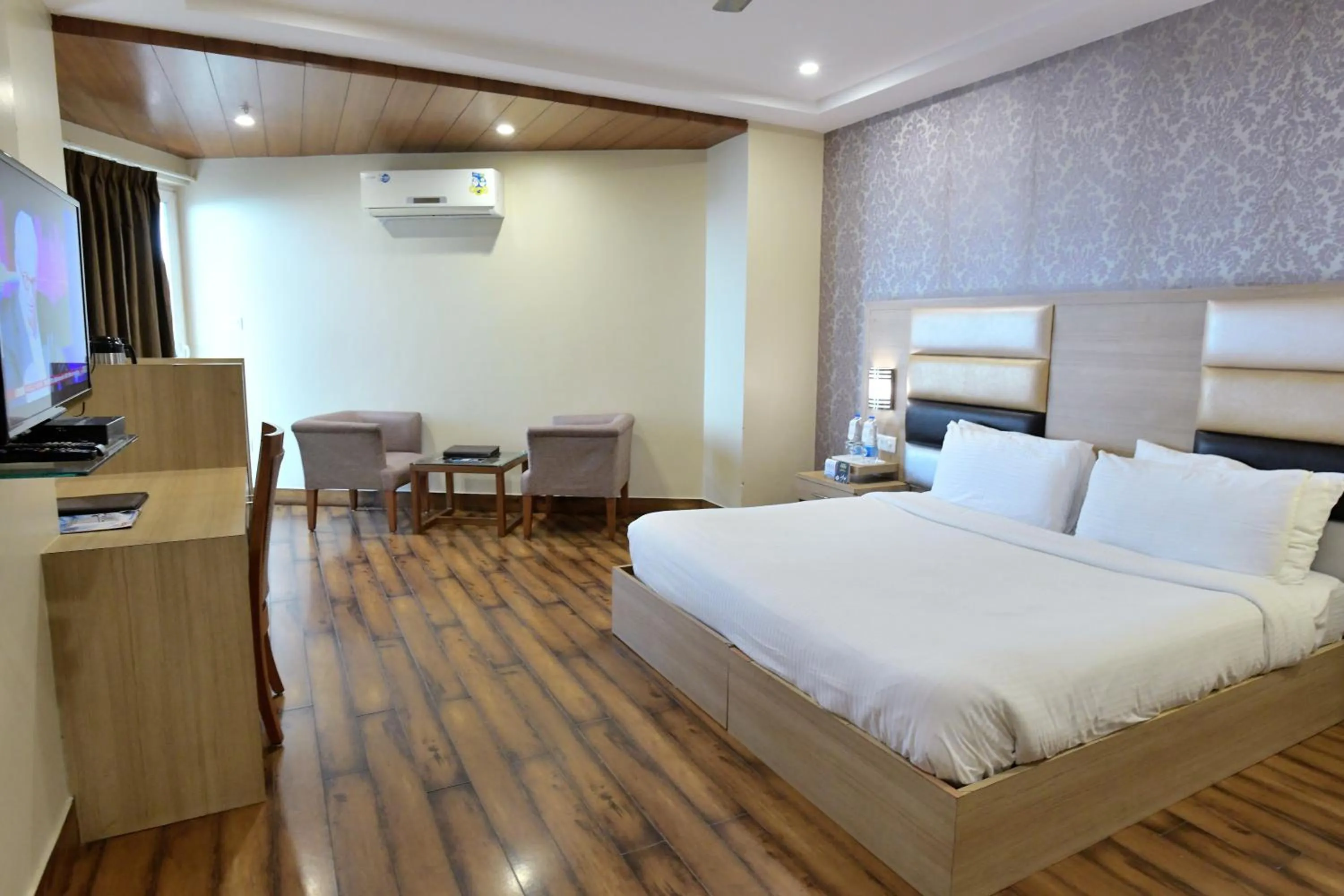 Bed in Hotel Inclover-A Peaceful Retreat