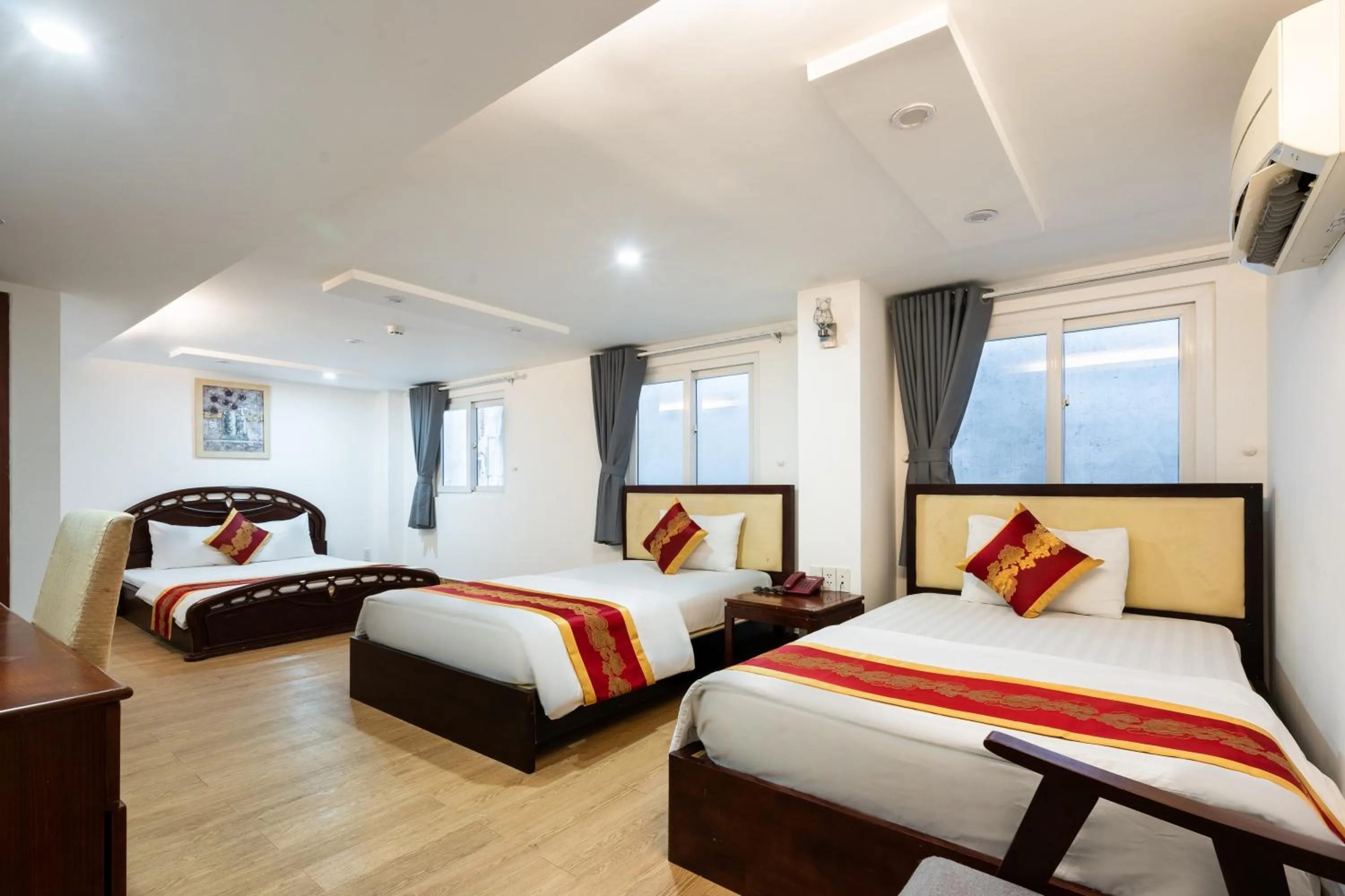 Bedroom, Bed in King Hotel Saigon Airport