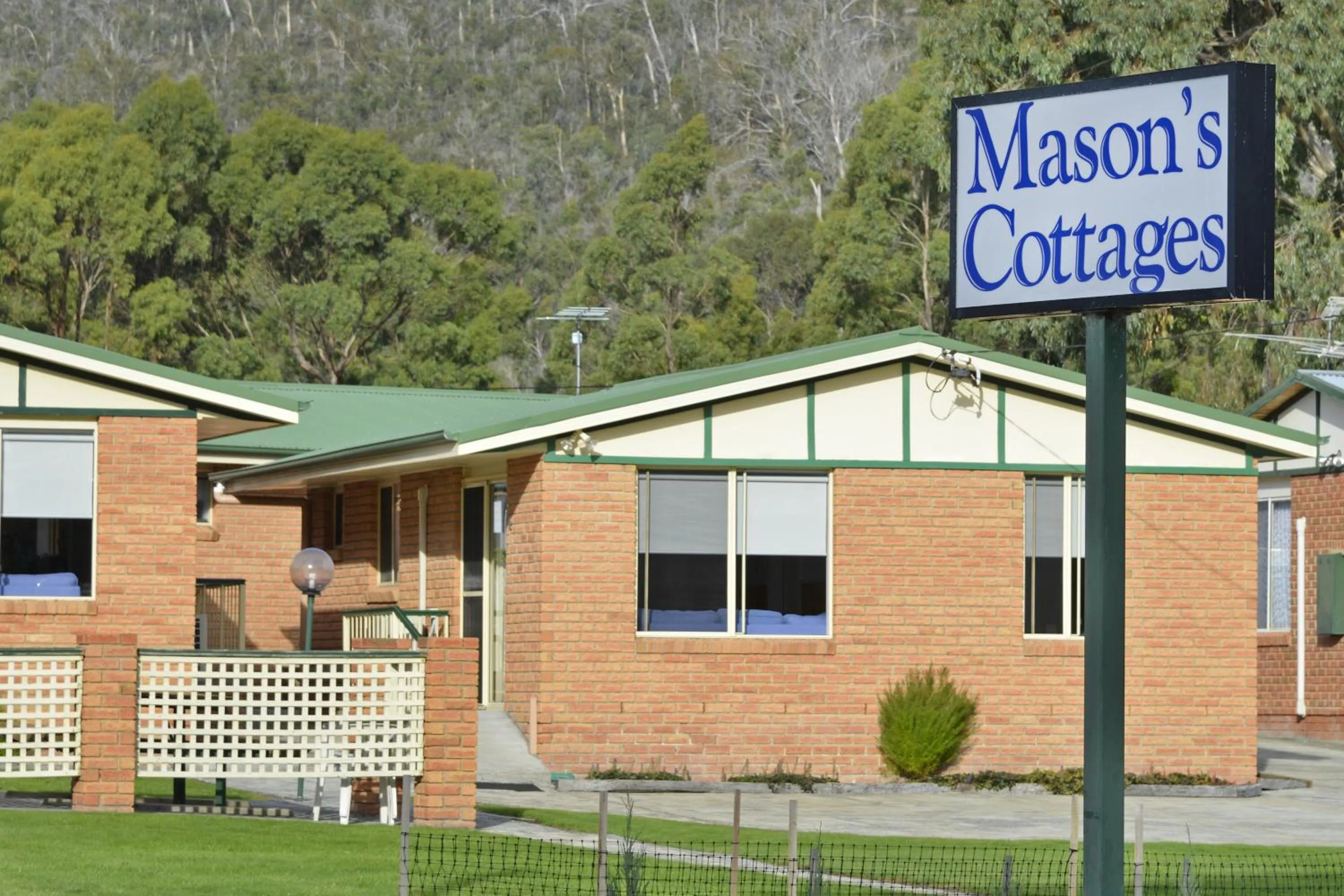 Property logo or sign in Masons Cottages