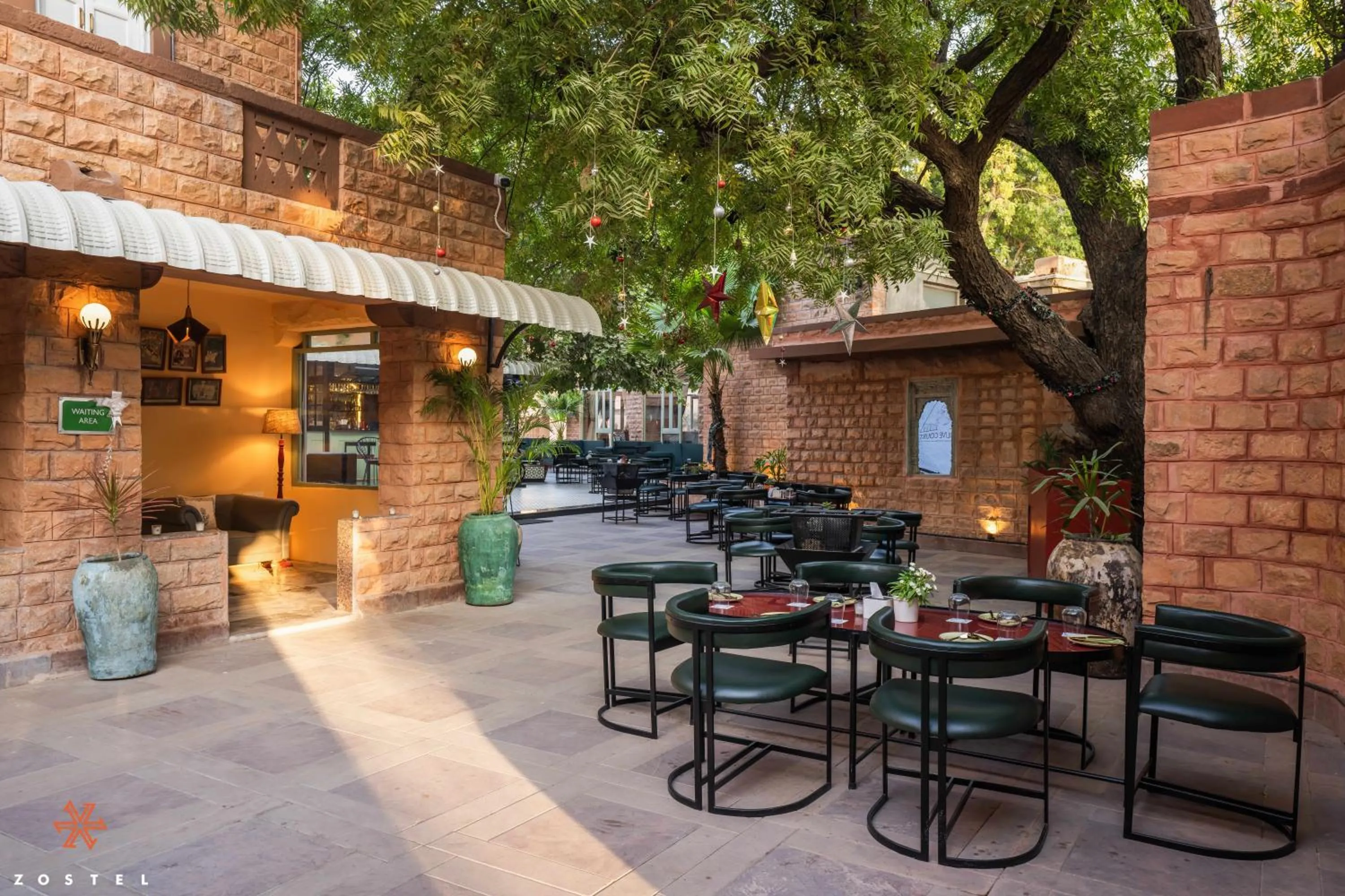 Restaurant/places to eat in Zostel Jodhpur, Ratanada