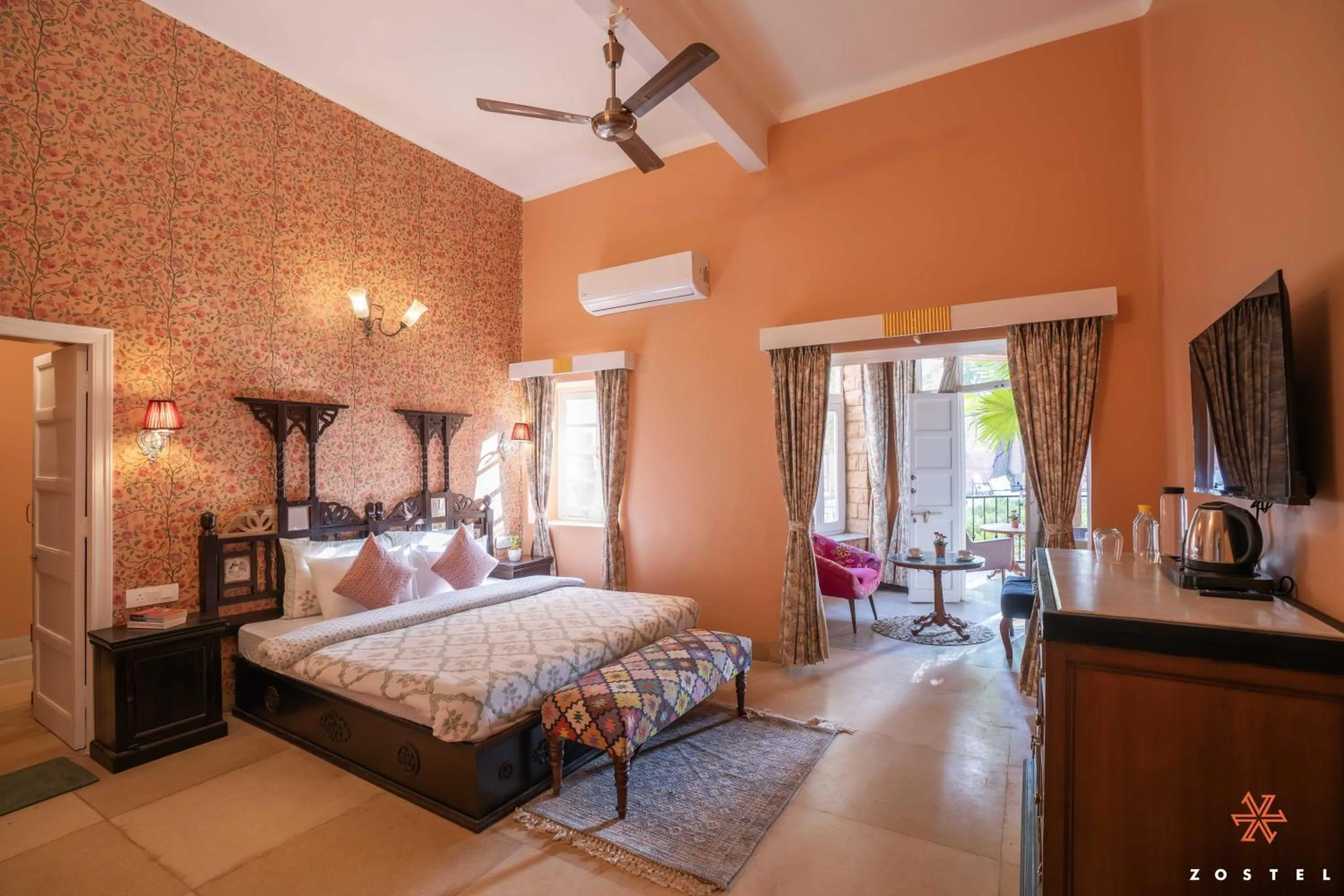 Seating area, Bed in Zostel Jodhpur, Ratanada