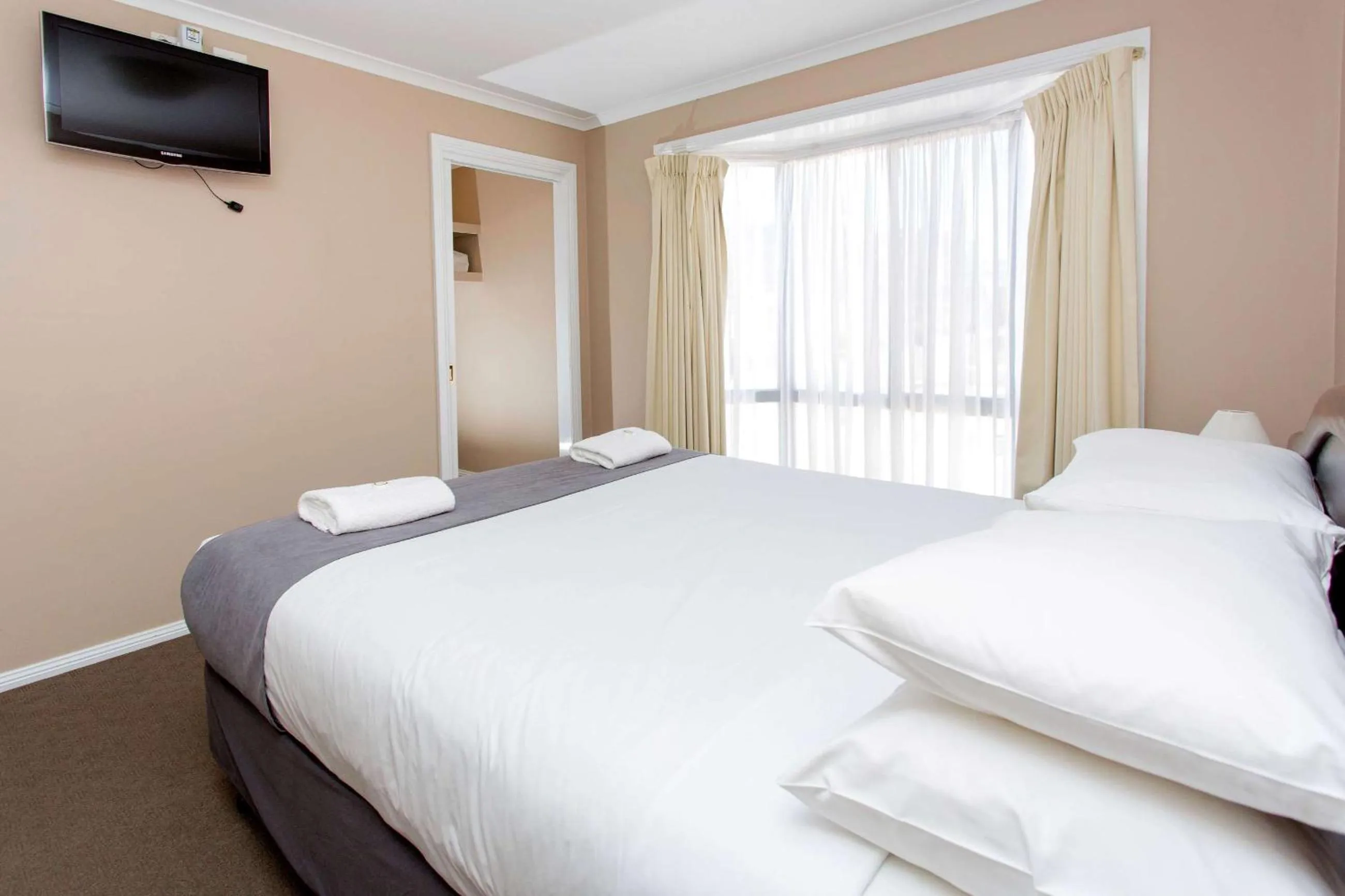 Bed in BIG4 Traralgon Park Lane Holiday Park