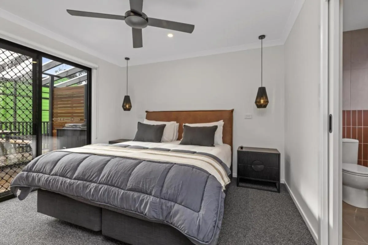 Bedroom, Bed in BIG4 Traralgon Park Lane Holiday Park