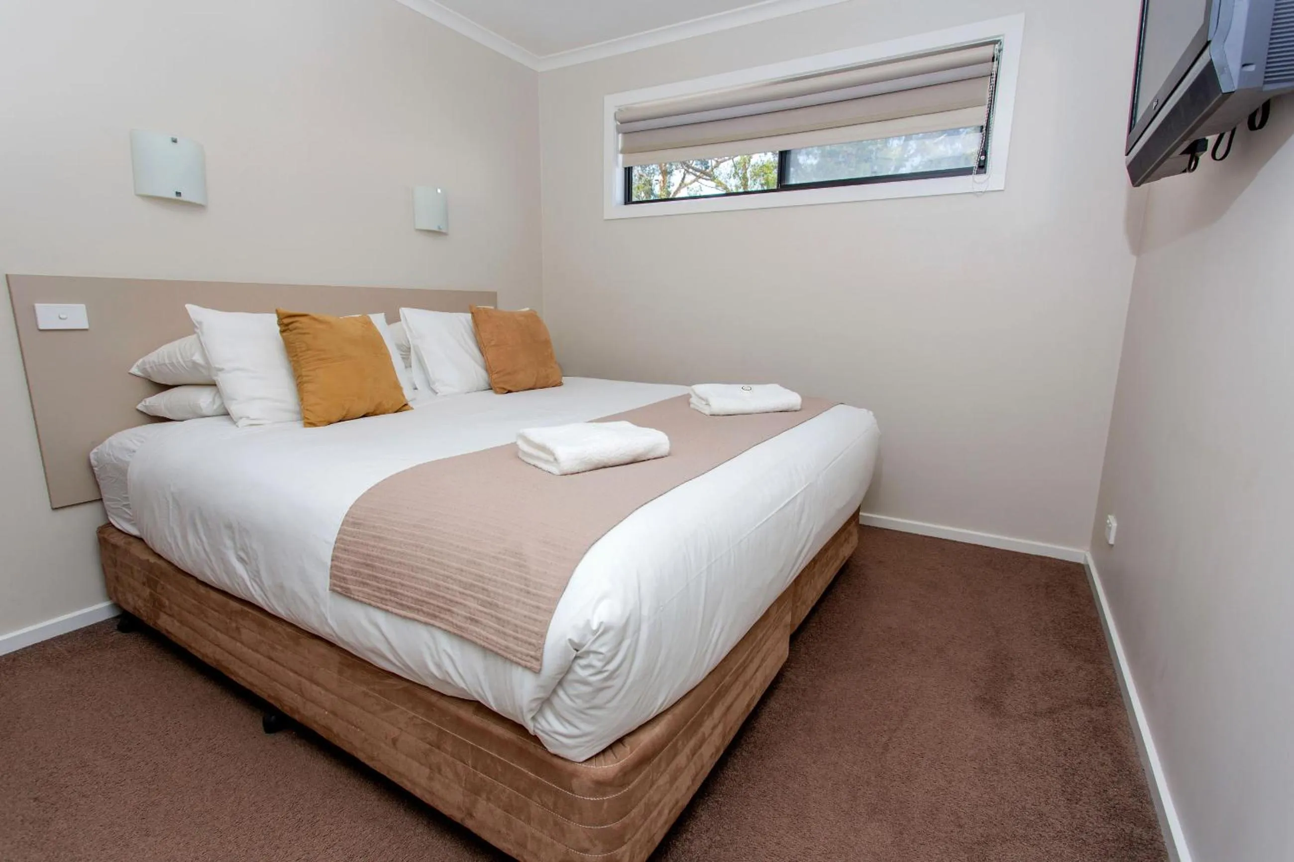 Bed in BIG4 Traralgon Park Lane Holiday Park