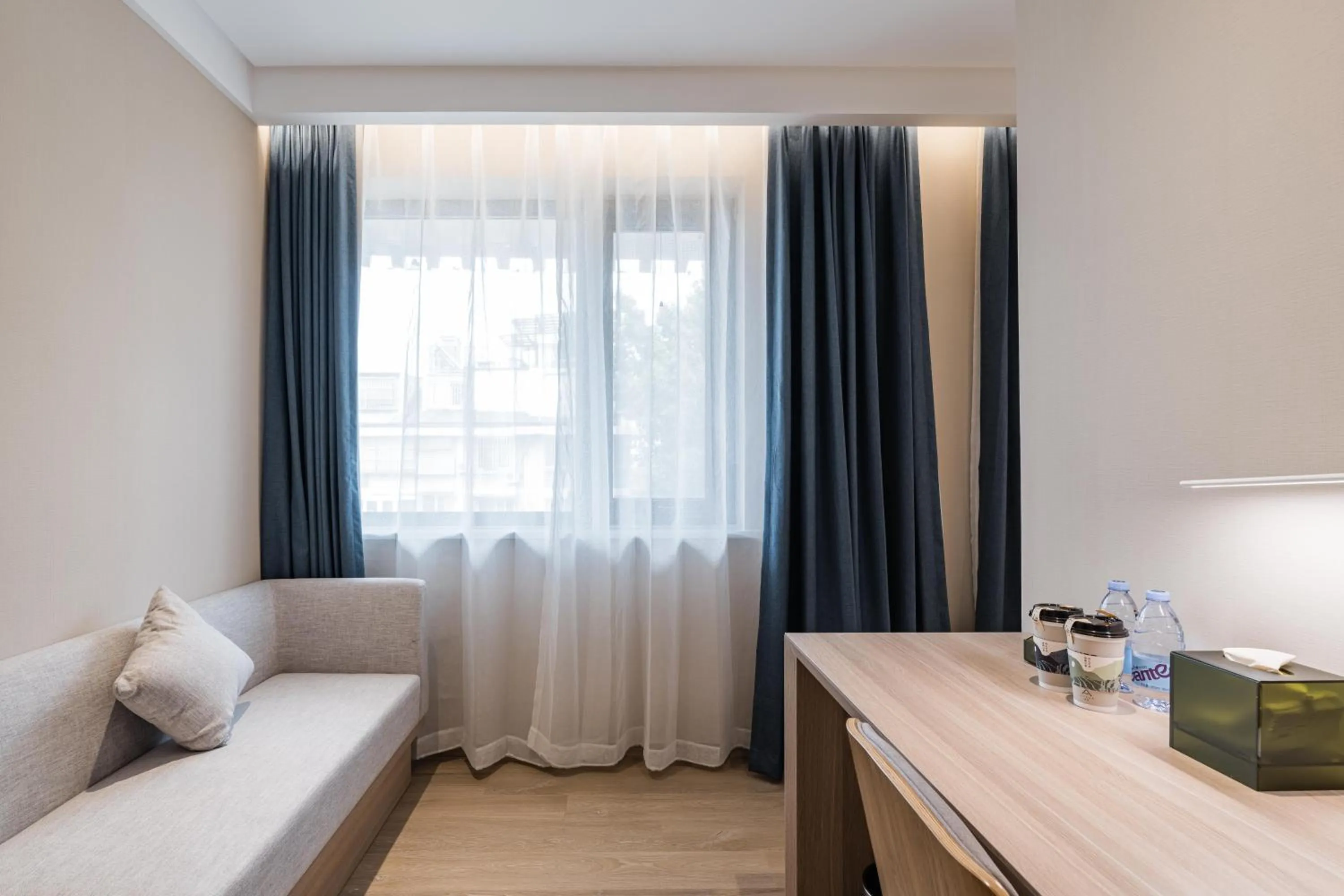 Property building, Bed in Atour Light Hotel Temple of Heaven