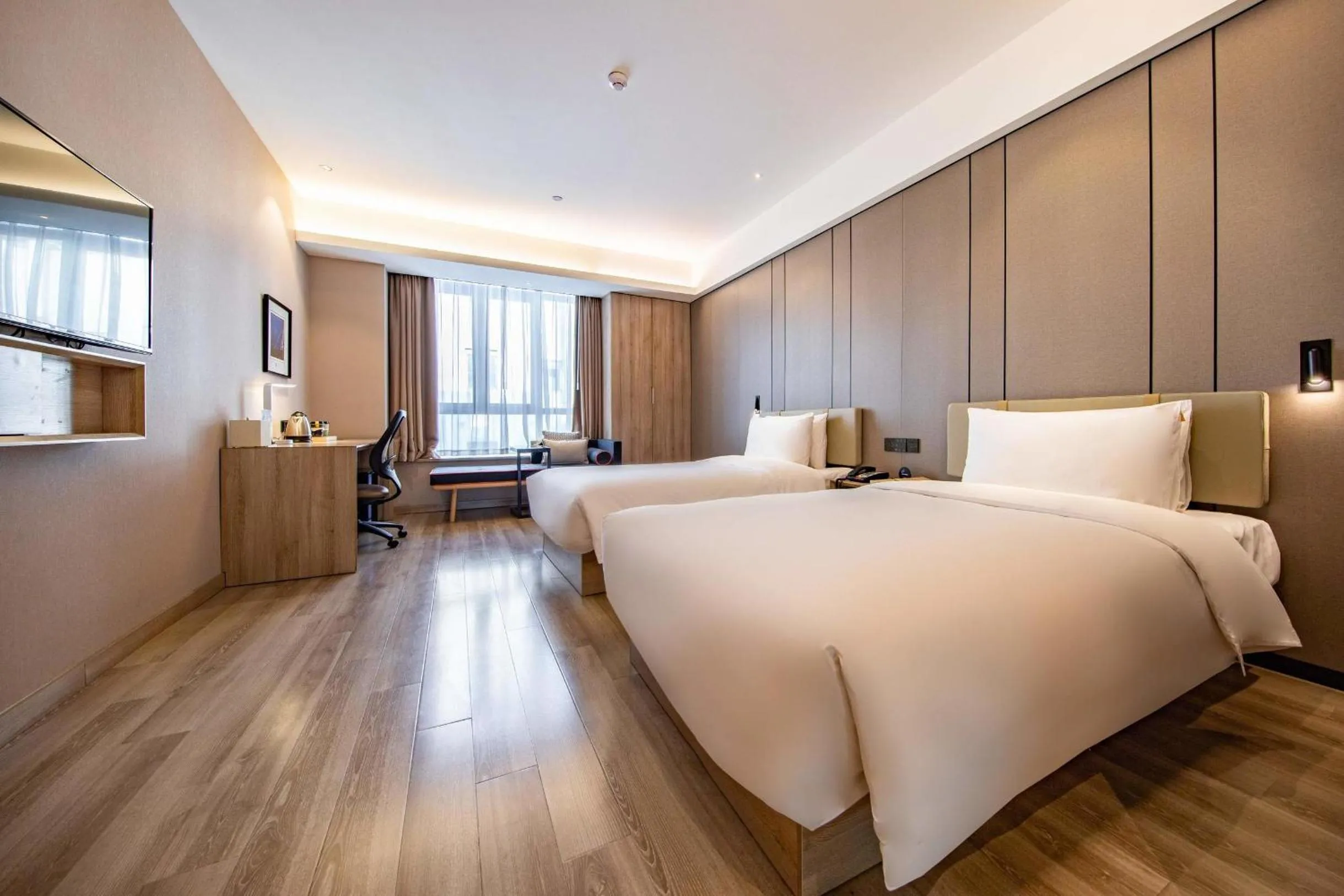 Photo of the whole room, Bed in Atour Hotel Xujiahui Meiying
