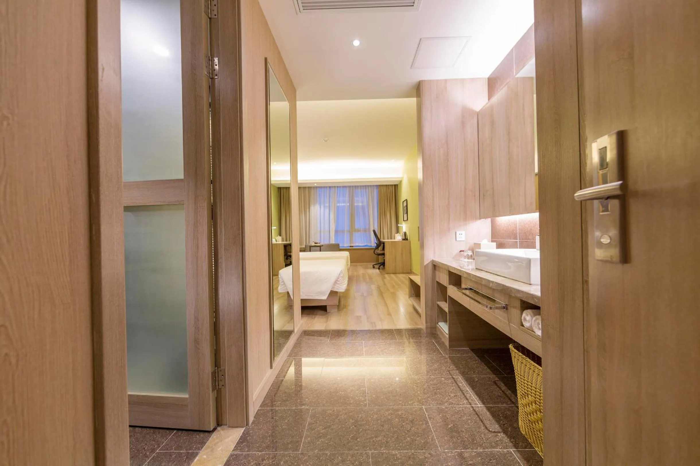 Photo of the whole room, Bed in Atour Hotel Xujiahui Meiying