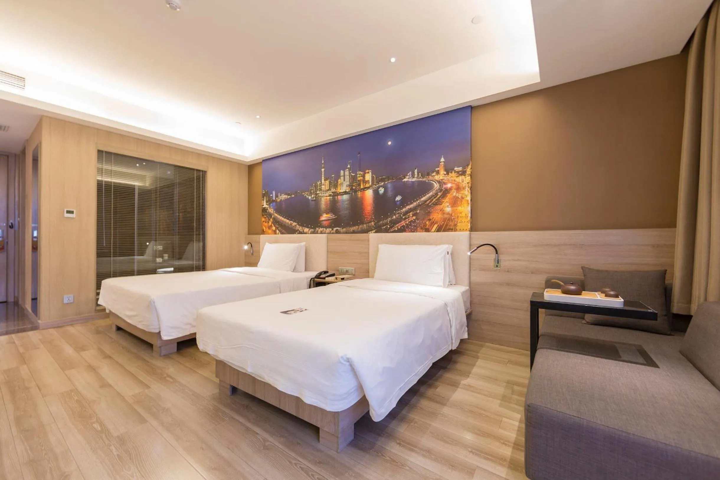 Photo of the whole room, Bed in Atour Hotel Xujiahui Meiying