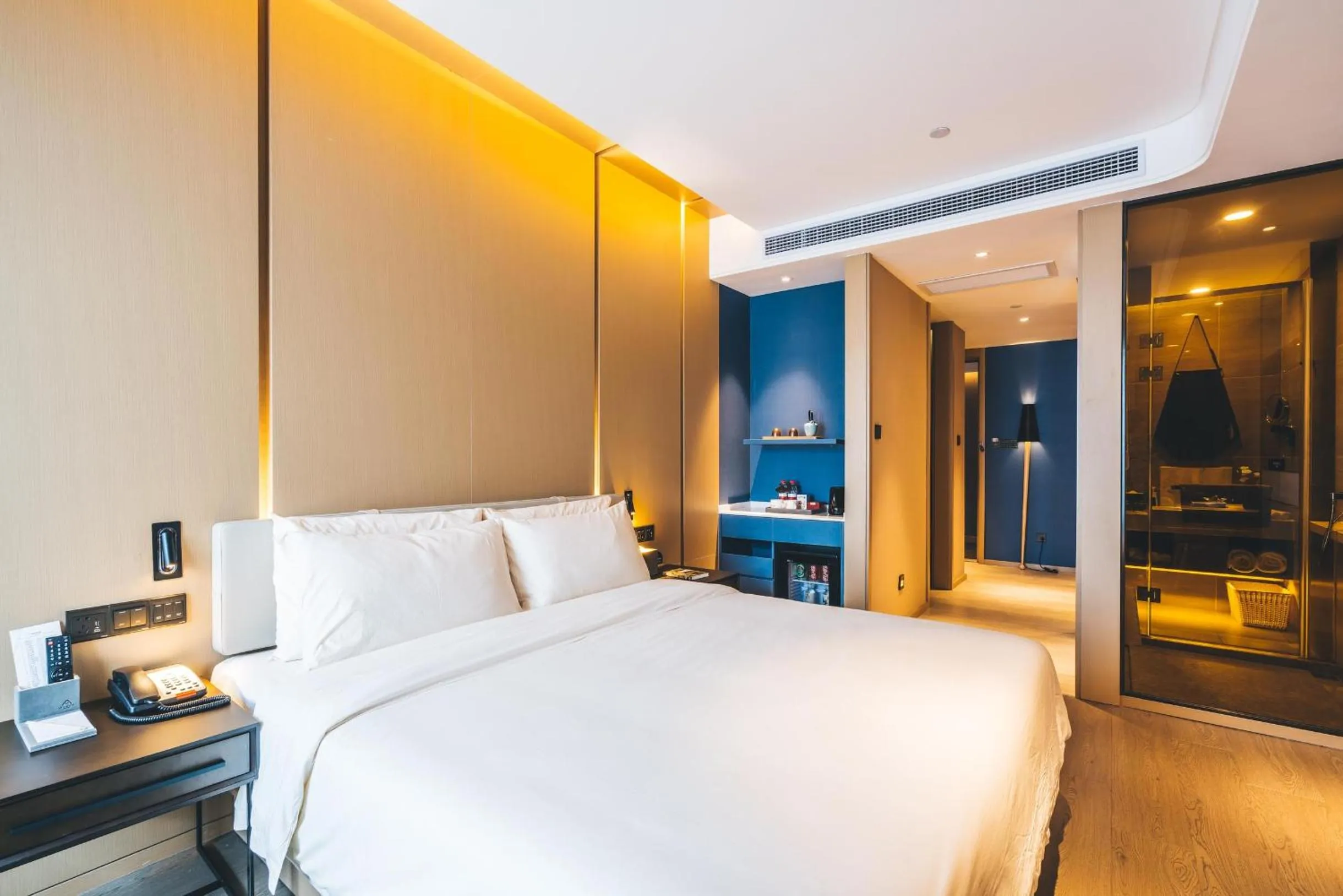 Bed in Atour Hotel Hangzhou Binjiang Olympic Sports