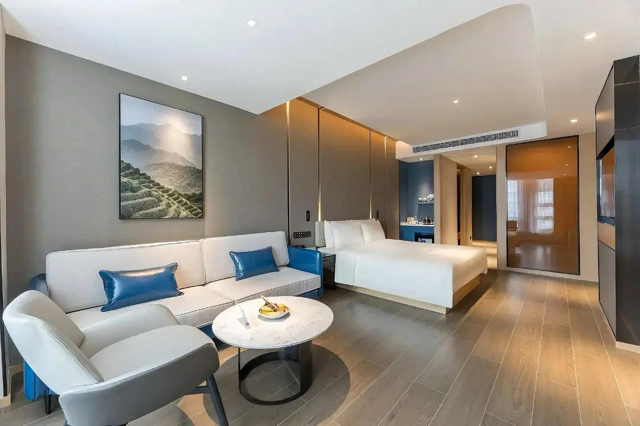 Photo of the whole room in Atour Hotel Zhijiang Bridge