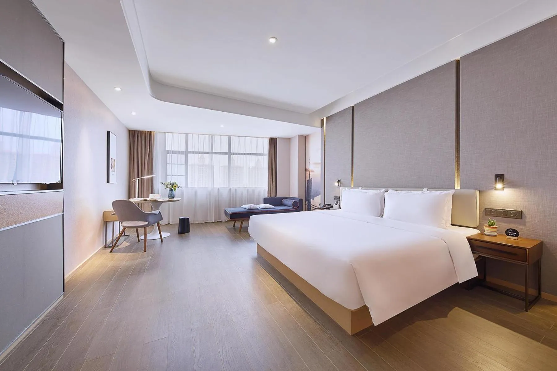 Photo of the whole room, Bed in Atour Hotel Guangzhou Panyu City Bridge