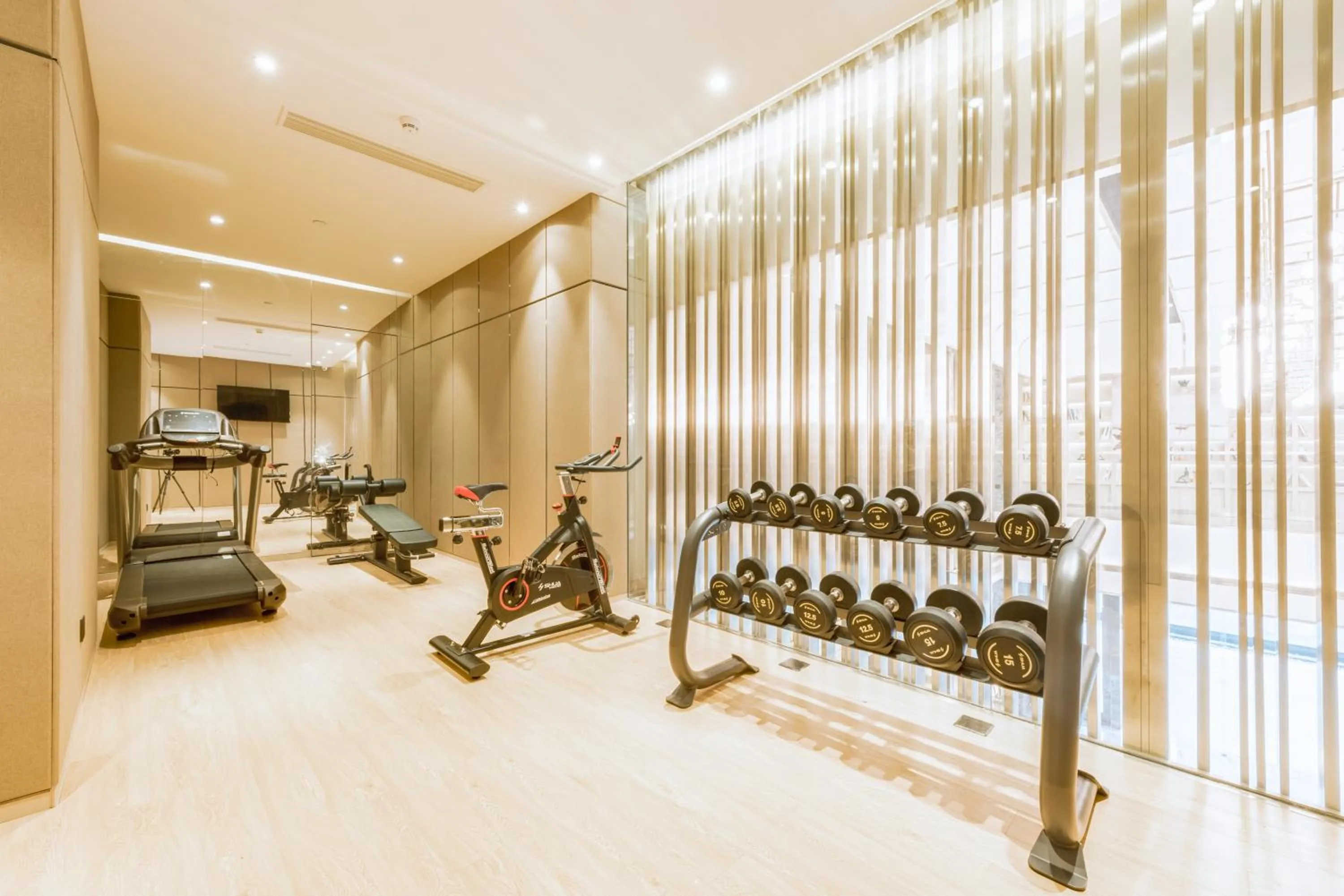 Fitness centre/facilities in Atour Hotel Huizhou Huiyang High-speed Railway Station