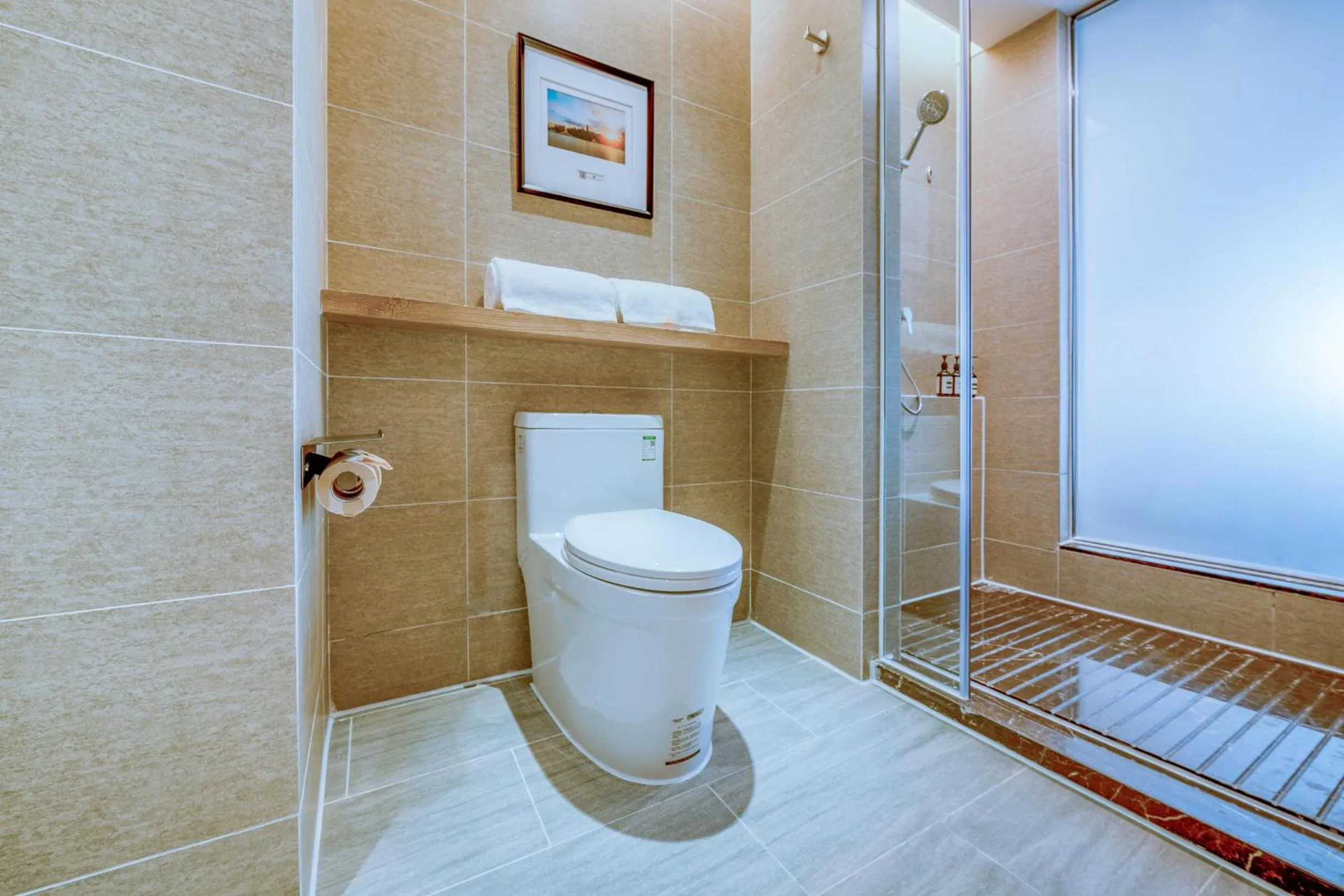 Toilet in Atour Hotel Huizhou Huiyang High-speed Railway Station