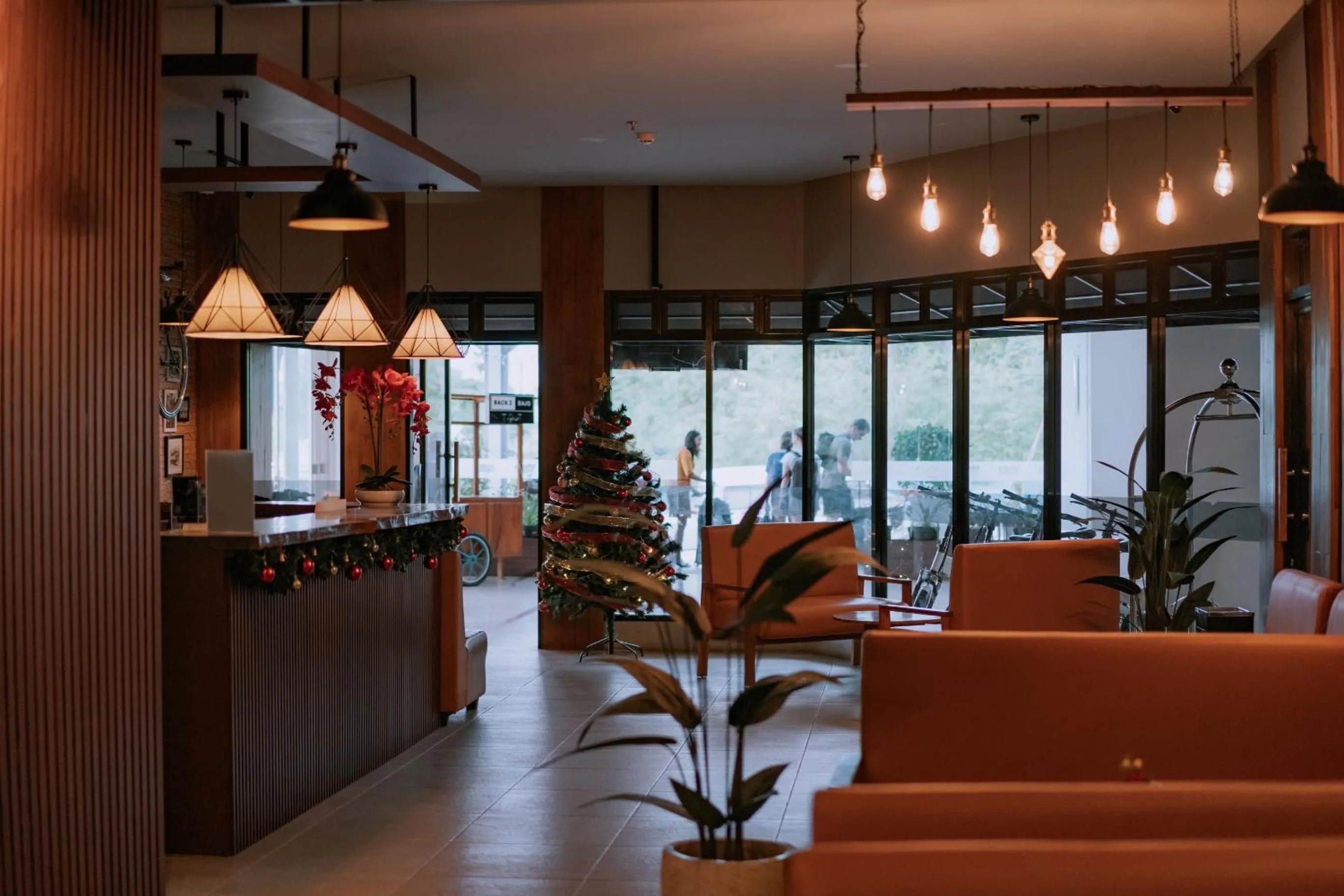 Communal lounge/ TV room in Zasgo Hotel