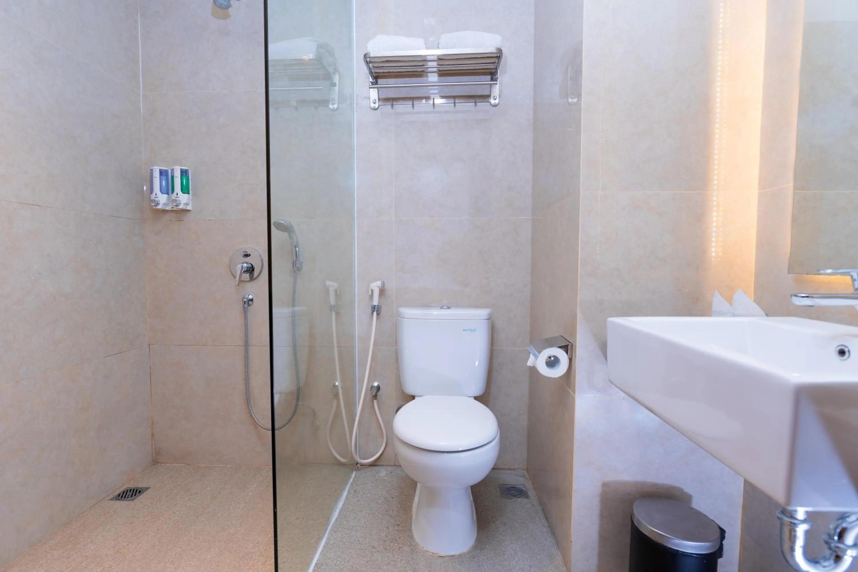 Shower in Zasgo Hotel