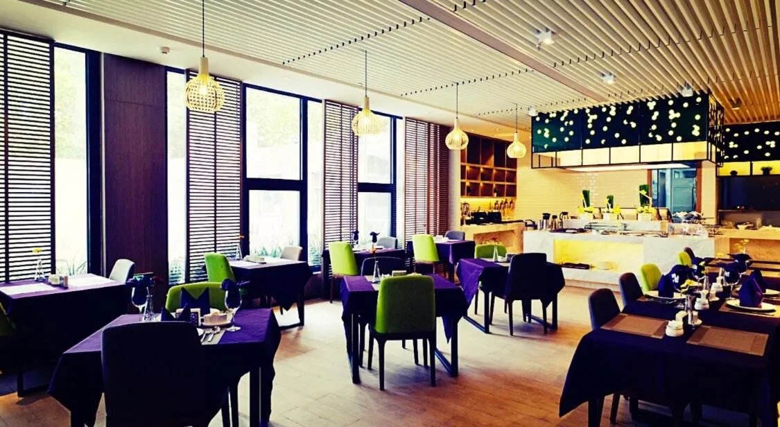 Atour Hotel Xi'an Xiaozhai Petroleum University