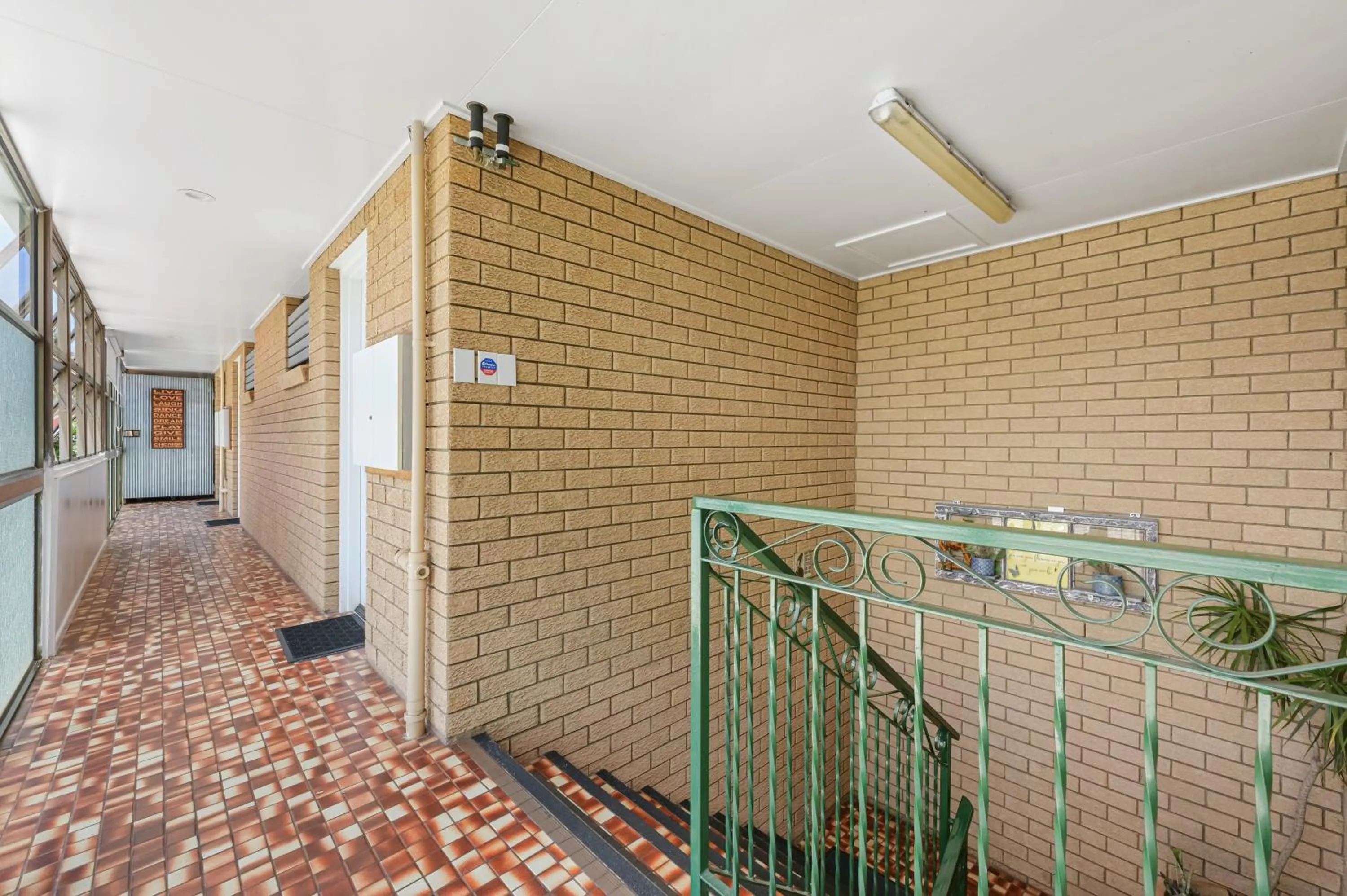 Property building in Raceview Motor Inn