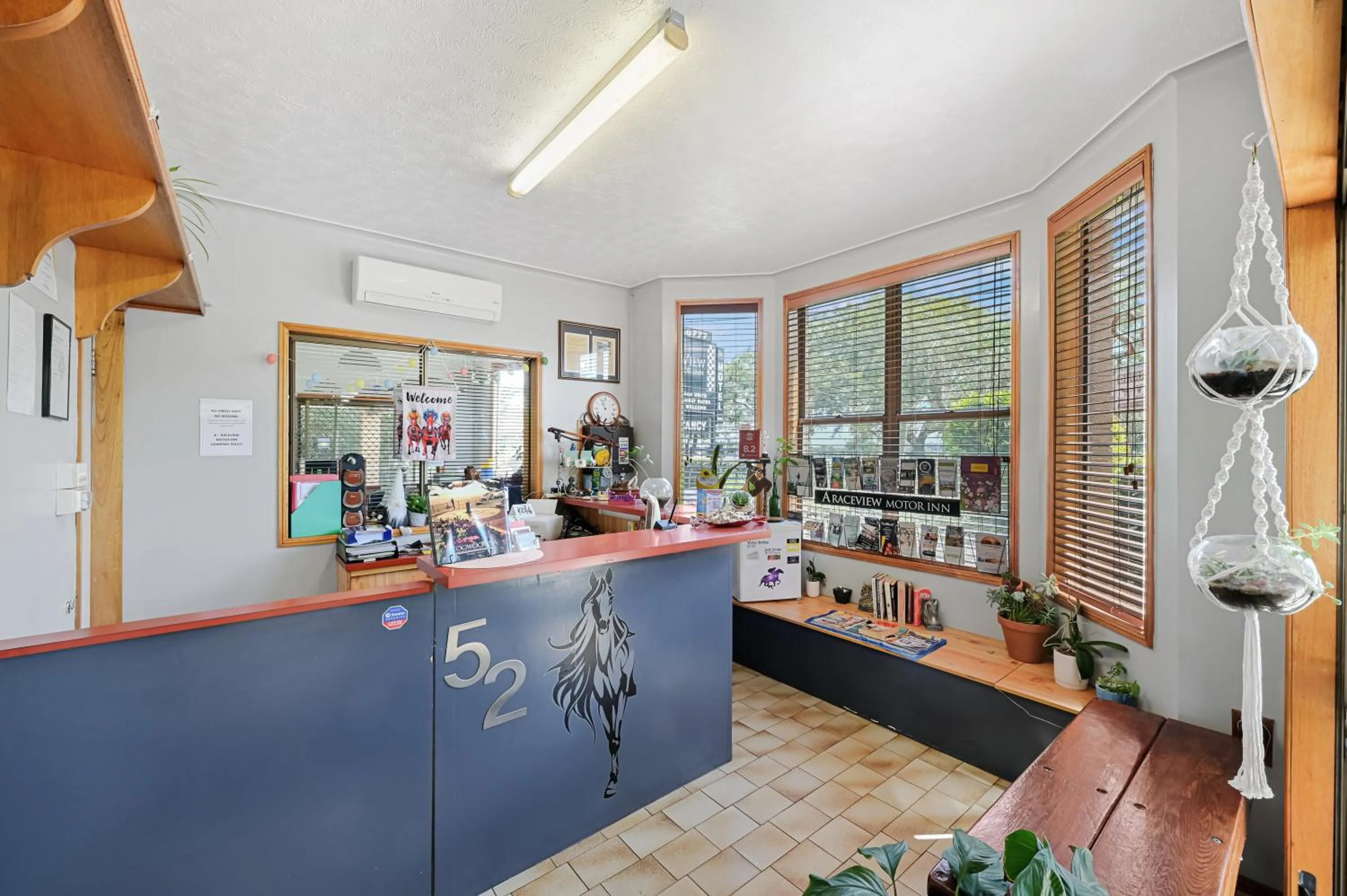 Property building in Raceview Motor Inn