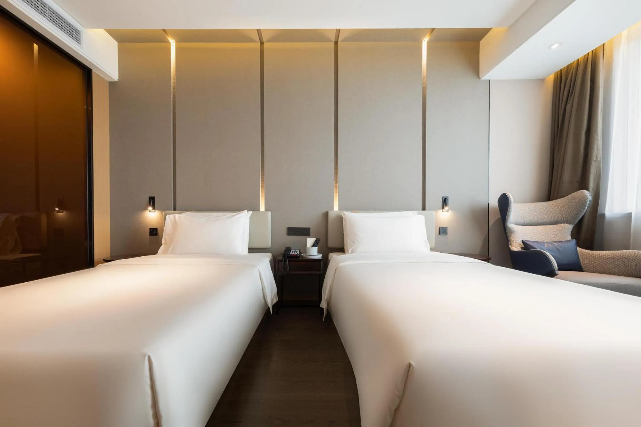 Bedroom, Bed in Atour Hotel Shanghai Caohejing